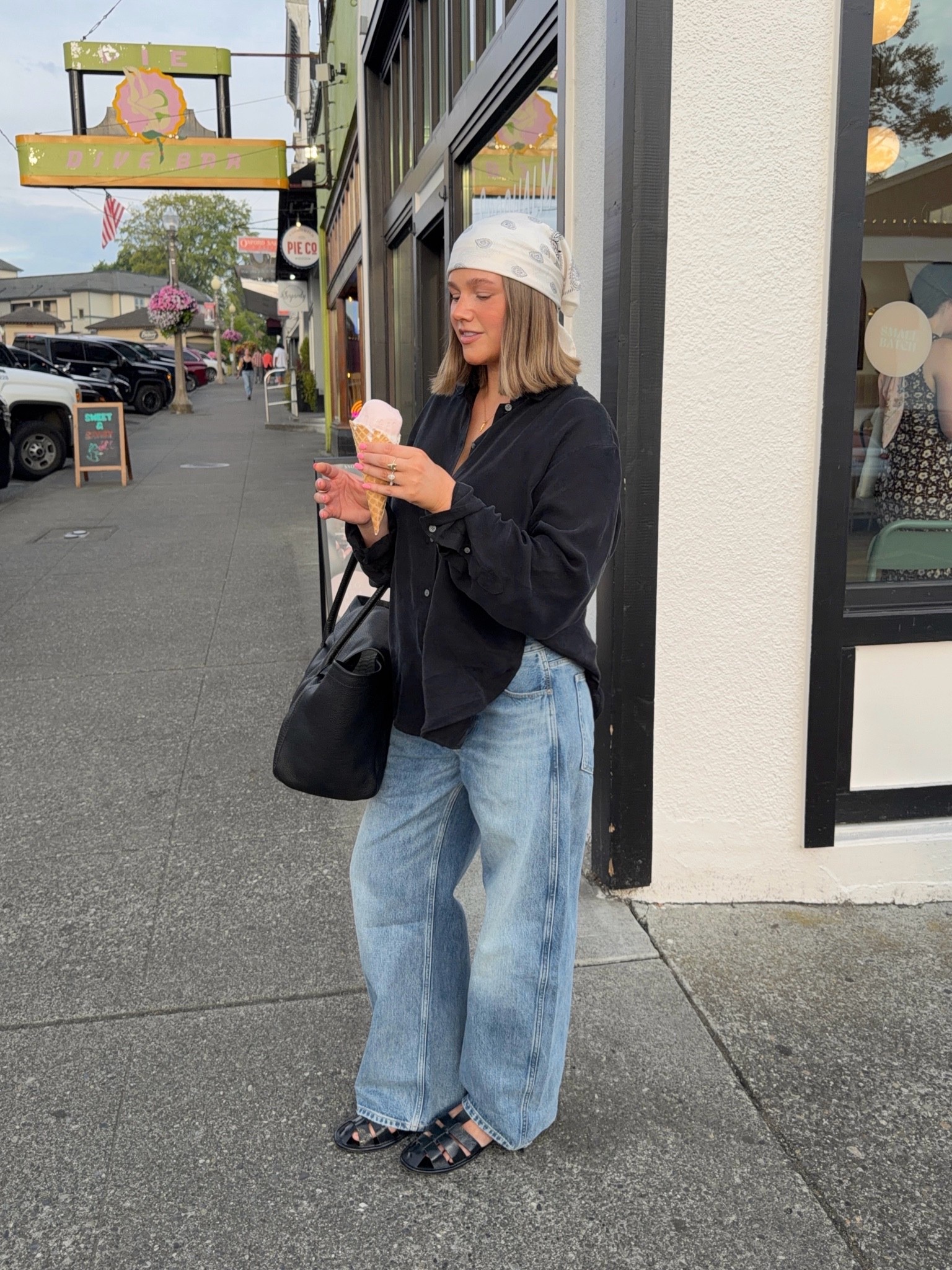 Blouse has almost a silky feel to it super lightweight and chic, jeans tts rigid slight barrel fit, size down 1/2 in sandals!

#jcrew #chic #bandana #barreljeans #bresheppard

#LTKootd