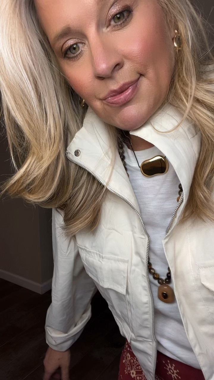✨Tap the bell, save and ❤️ start here over 40 fashion, midlife style, midsize fashion and luxury looks for less.  

Early fall outfit, bandana red barrel jeans from Amazon fit great! Wearing large (size up if in between sizes.) 

👑 Helping you look good, feel good.-Lindsey Denver   Check back daily for belly-friendly style, confidence, and Outfit Physics™.

#LTKOver40 #LTKMidsize #LTKPlusSize