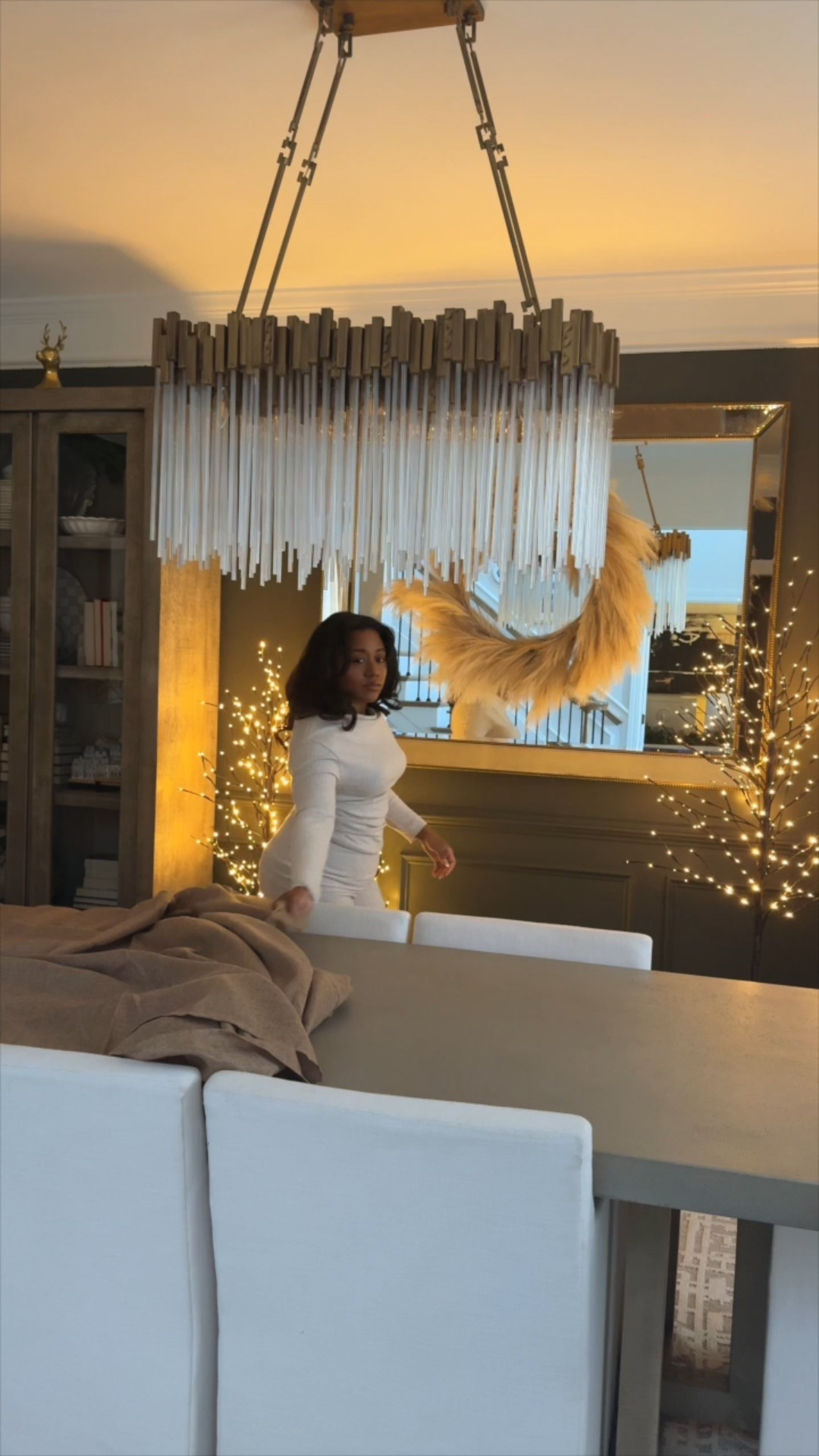 Thanksgiving tablescape ideas!

Holiday, Thanksgiving decor, tablescapee

#LTKHoliday #LTKSeasonal #LTKHome