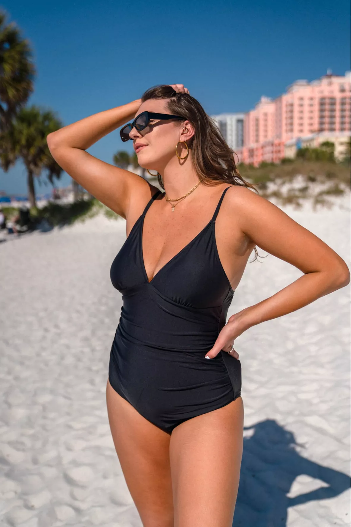 CUPSHE Women Plus Size Swimsuit One Piece Bathing Suits Ruched Tummy  Control Skirted Swim Dress with Bottom, Black, Large Plus : :  Clothing, Shoes & Accessories