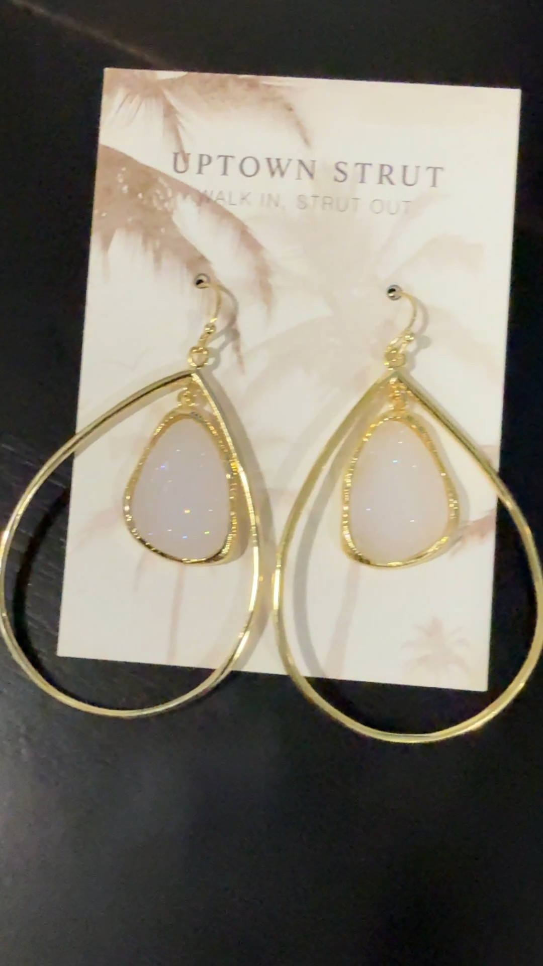 Druzy drop gorgeousness!!!! From UptownStrut.com 🙌✨

#LTKTravel #LTKFamily #LTKParties