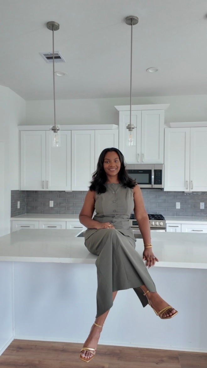 This dress was perfect for my new realtor photos!

#LTKootd
