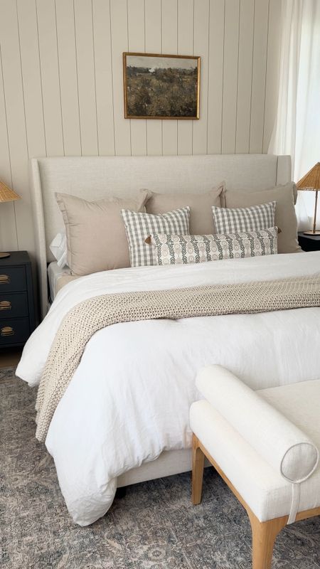 How to make the perfect hotel-style bed! We start with fitted and flat sheets, add a quilt and then a cool, fluffly duvet. We add 4 pillows, 3 shams and throw pillows, and finish off with a chunky knit throw



#LTKstyletip #LTKhome #LTKFind
