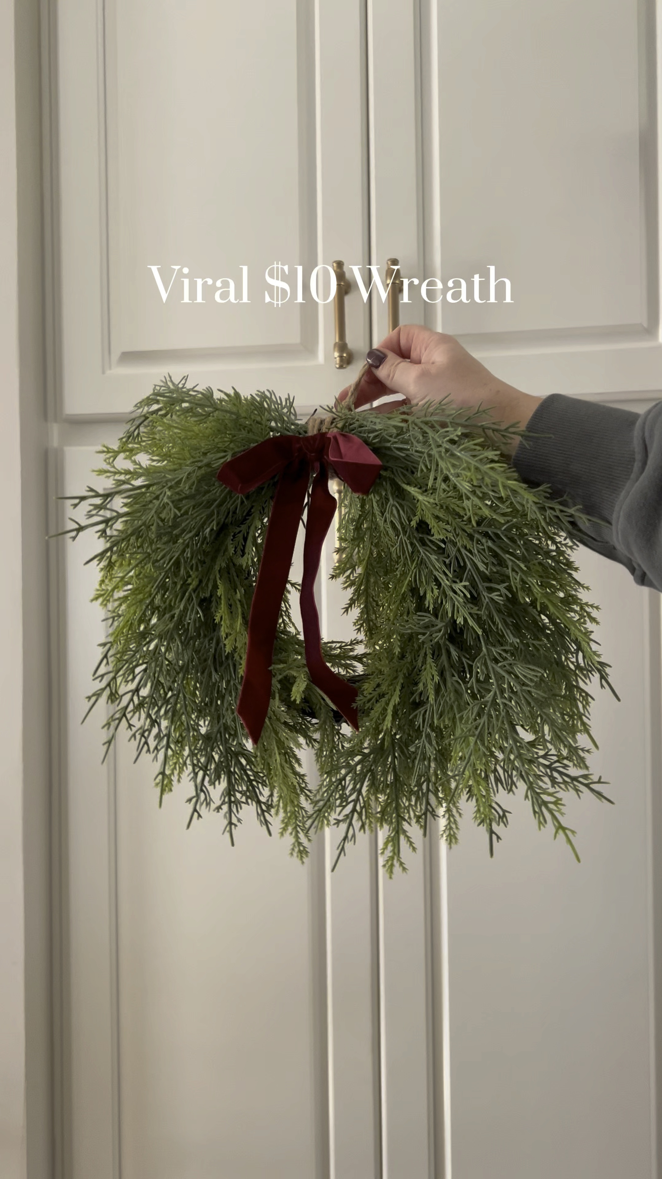 Viral $10 target wreath 

#LTKHoliday #LTKFindsUnder50 #LTKSeasonal