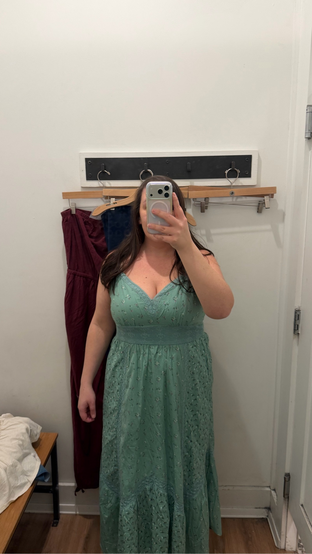 In this dress wearing an XL.
Dress is true to size 
#midsize #lacedress #summerdress


#LTKMidsize