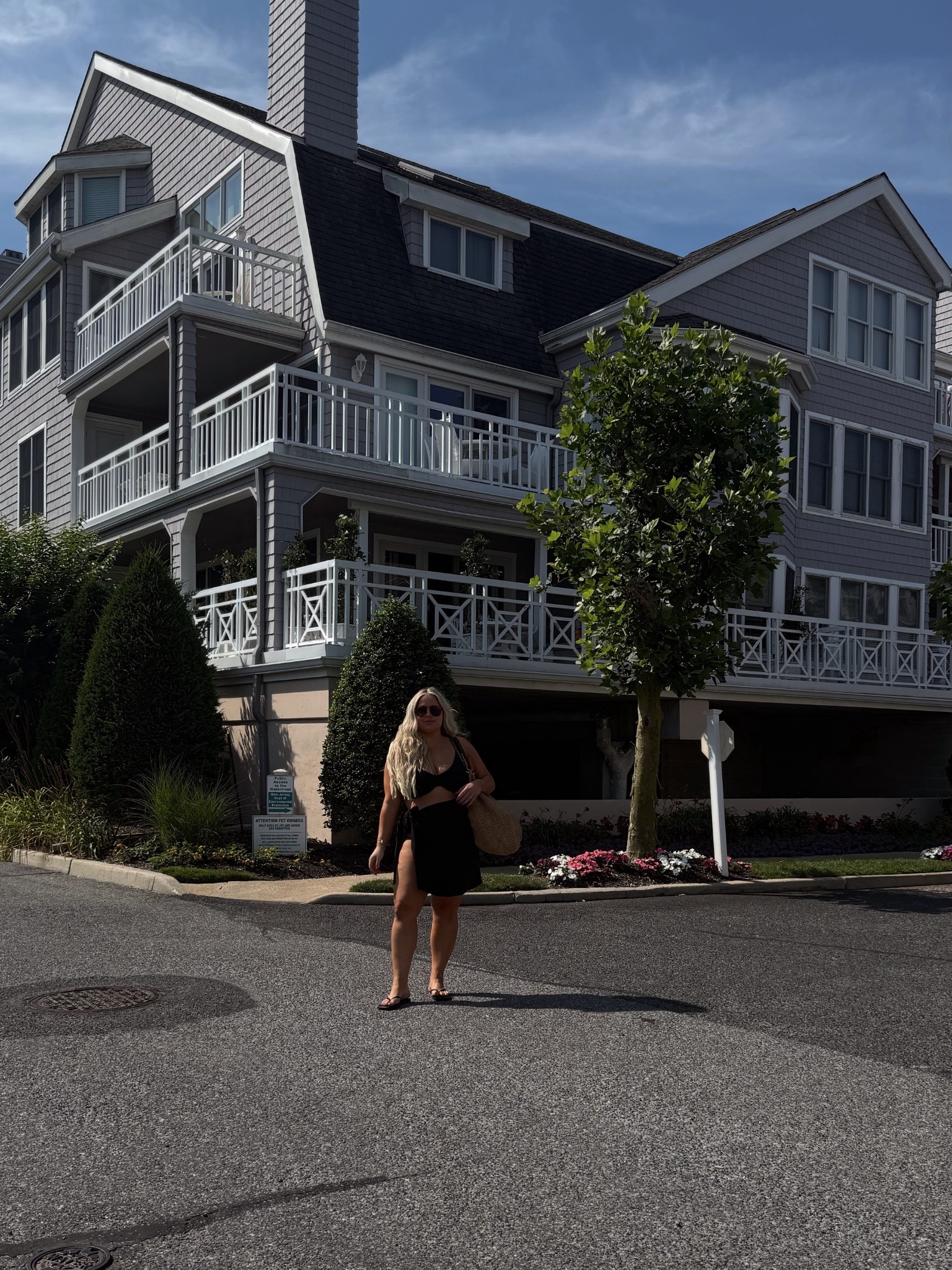 SWIM OOTD

XL TOP (old style A&F)
XL BOTTOMS (old style aerie)

swimwear, vacation, Abercrombie, aerie, hand tied extensions, mermaid hair, sarong, beach coverup, cool coverup, bikini, midsize, plus-size.

#LTKSeasonal #LTKFindsUnder50 #LTKSwim