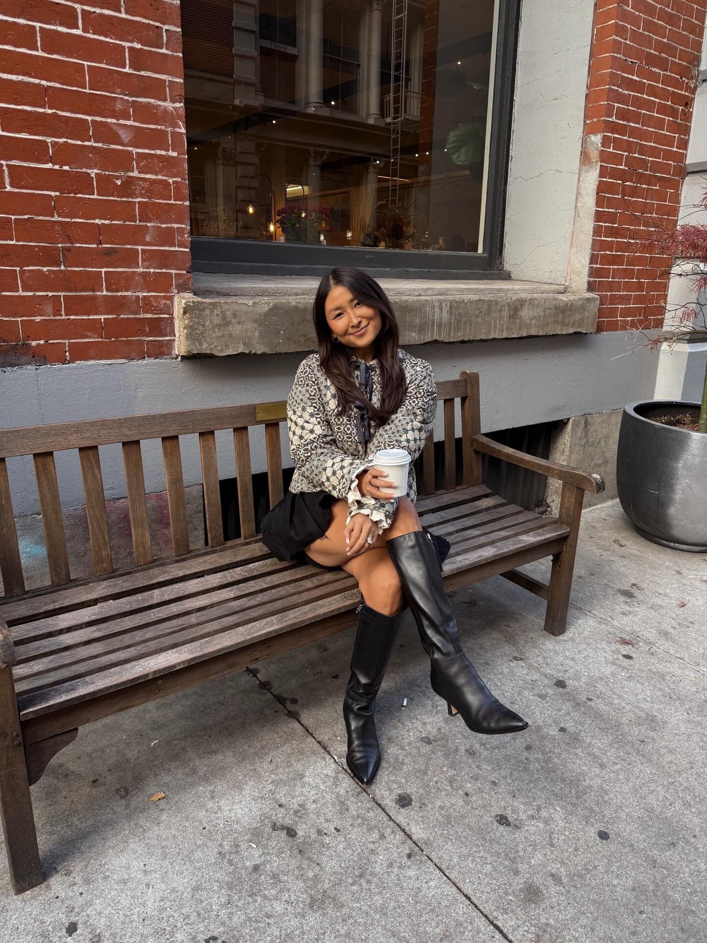 ideal day in soho 🖤☕️
#sezanelovers