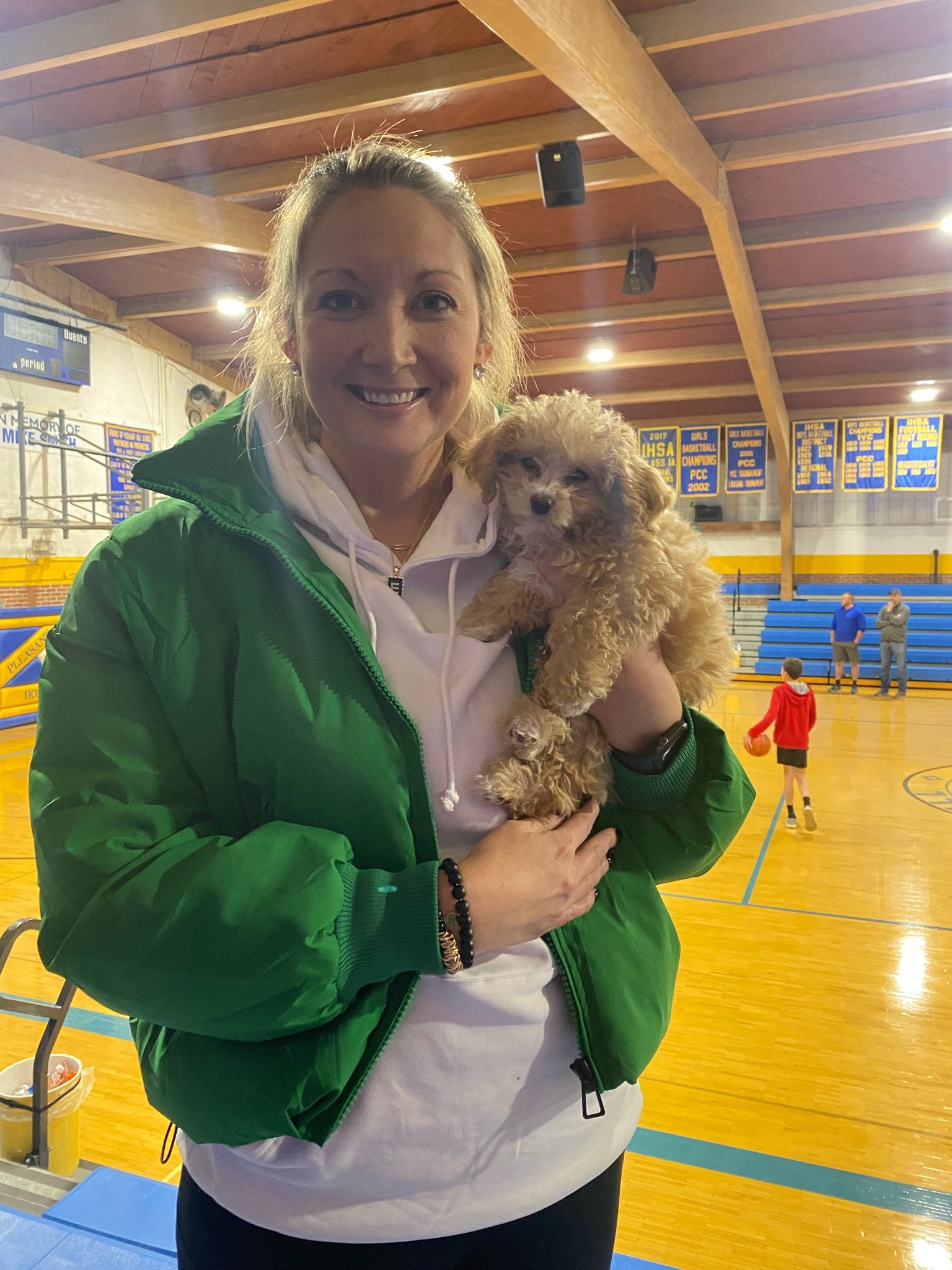 I’m in a medium in the jacket

#LTKsalealert #LTKSeasonal #LTKstyletip