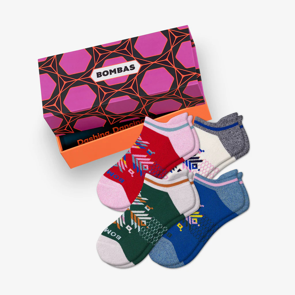 Women's Holiday Snowflake Ankle Sock 4-Pack Gift Box | Bombas
