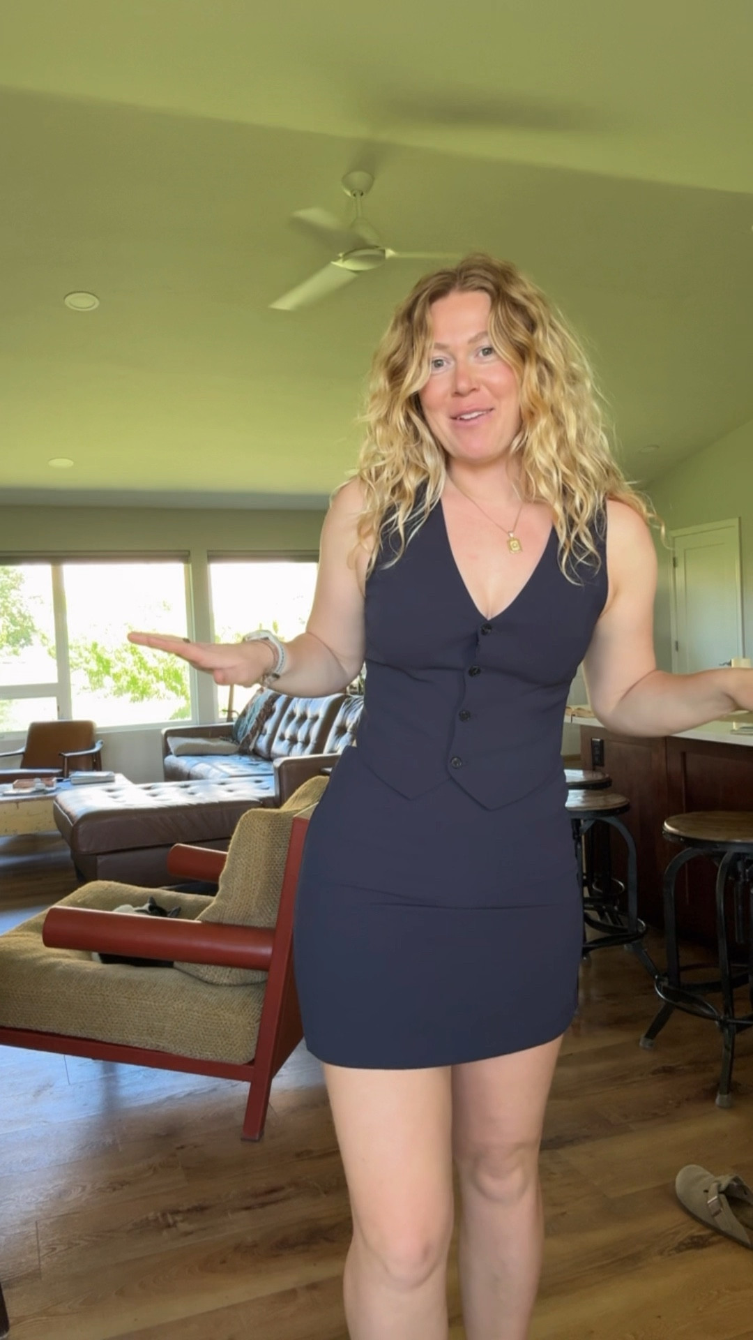 2 piece vest set from @aritzia. I’m size 10 in both! #size8 #aritzia 

#LTKFindsUnder100 #LTKMidsize
