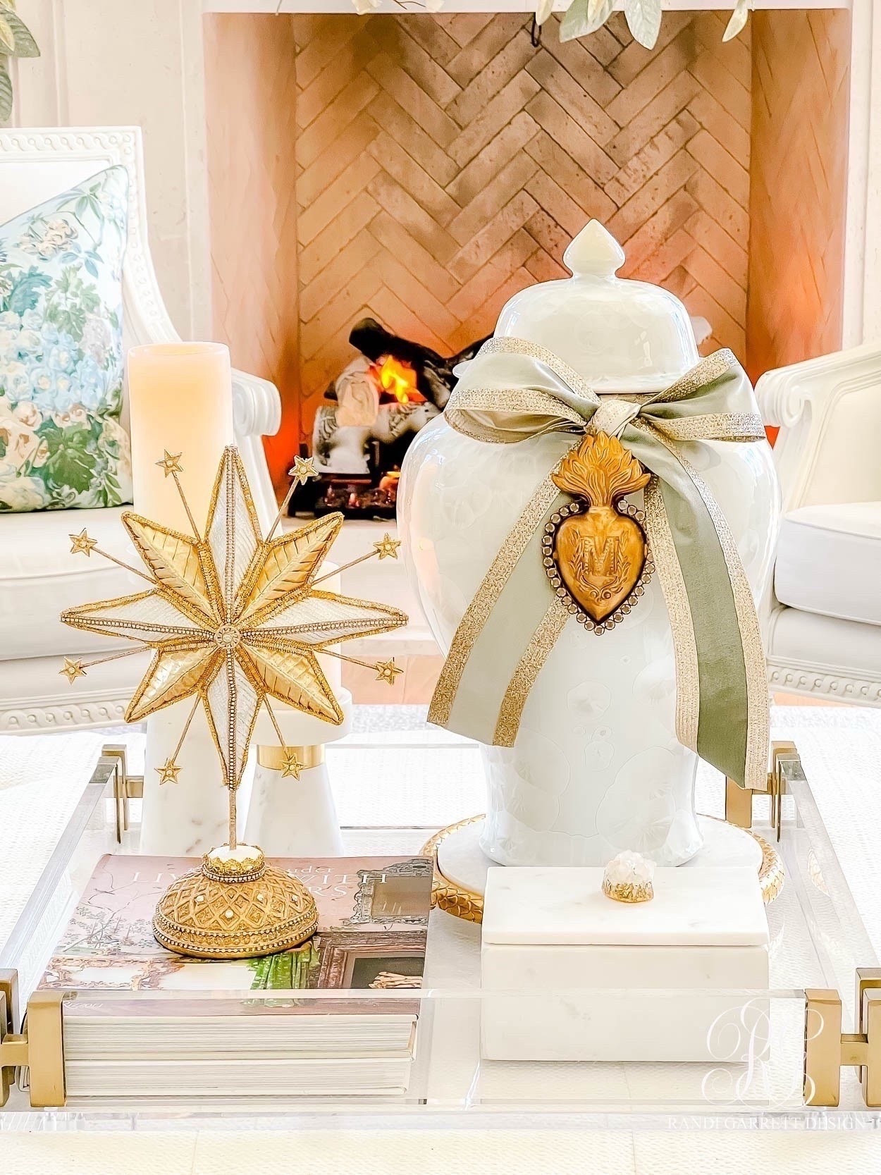 These white and gold holiday faves add so much to an open countertop! ⭐️

#LTKHome #LTKSeasonal