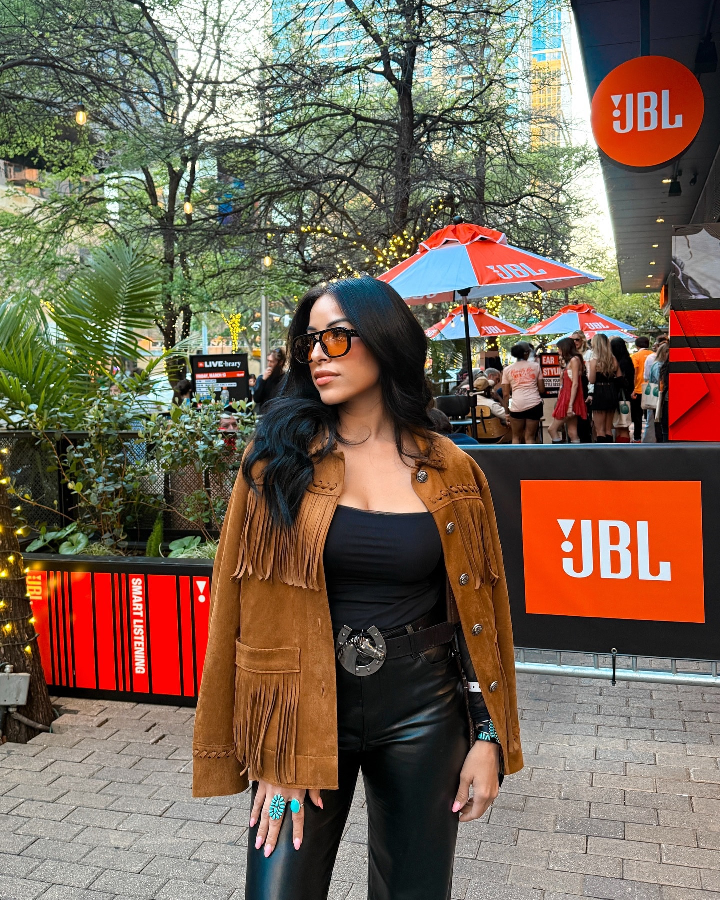 JBL had me feeling way cooler than I actually am at @sxsw 😎 @jblaudio #JBLxSXSW #sxswshowcase #sxswoutfit #sxswstyle #MYJBL