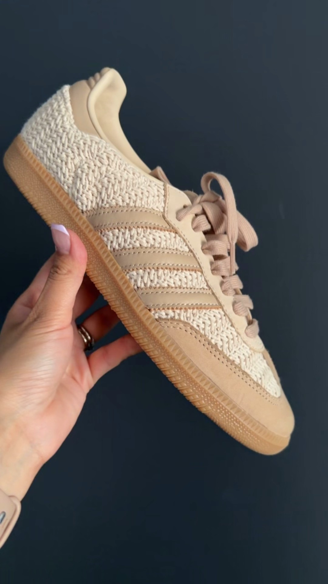 Obsessed with my new sambas! 🤎 neutral, comfy, and go with literally everything. Easy yes.

#LTKcanada #LTKshoes