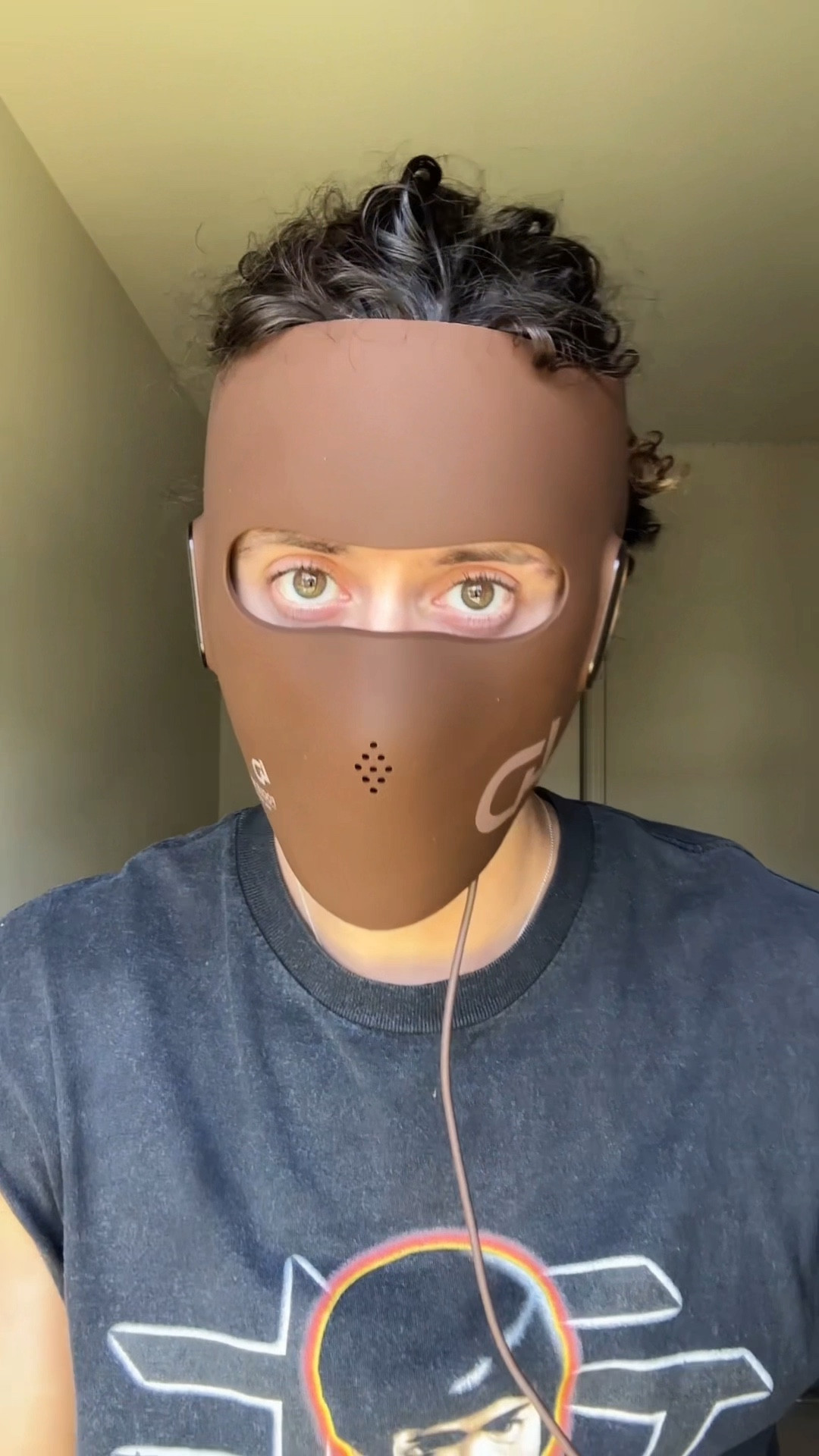 Do you think I can wear this on the plane?

▪️JOVS 4D Laser Light Therapy Mask
#skin #travel #mask

#LTKTravel #LTKBeauty #LTKVideo