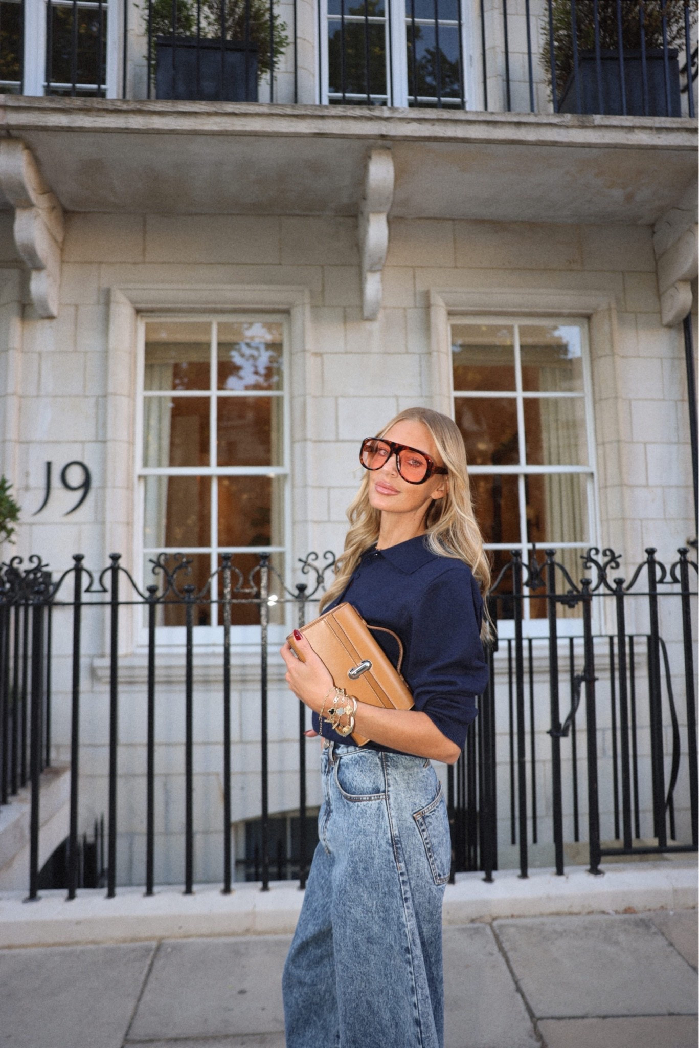 Zara knit alaia jeans asos sunglasses Savette bag

#LTKFashionMonth #LTKautumn #LTKeurope