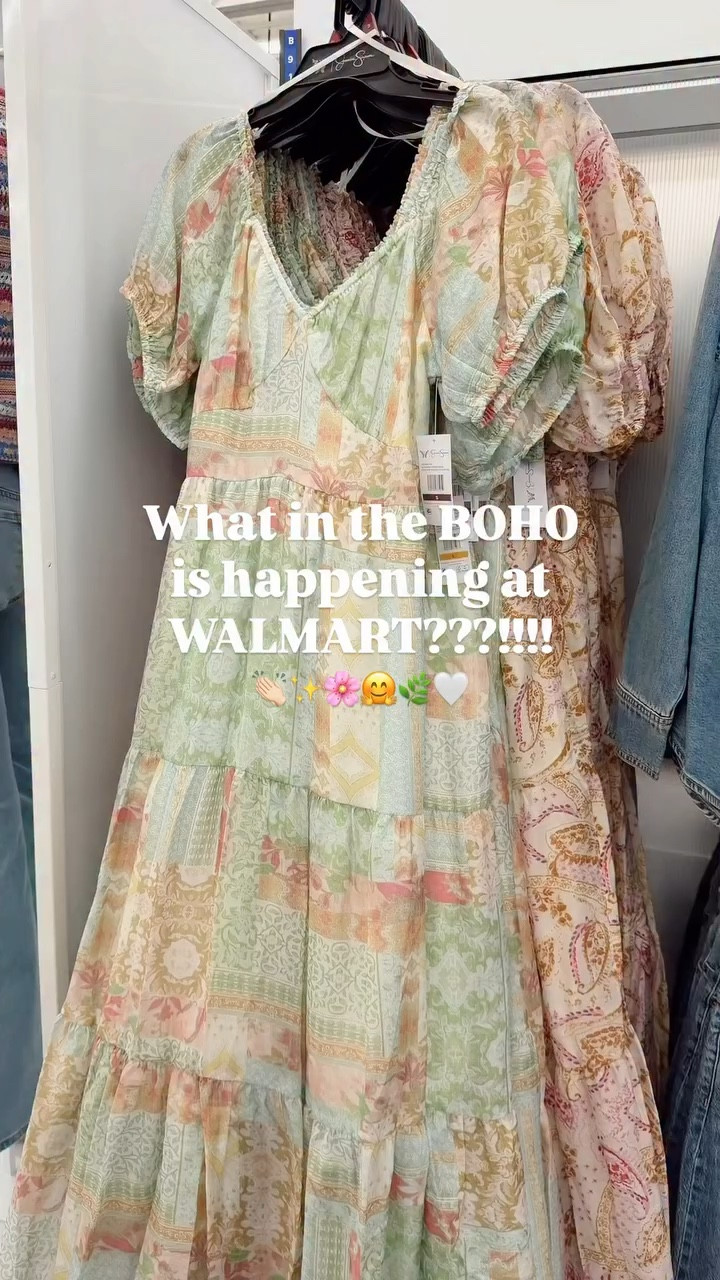 🤍 Run! Brand new spring, boho dress from Walmart! 🌿📦🫶🏻🌸
Obsessing over the sweetheart neckline; smocked square neckline in back; corset seam bodice; flowy, tiered skirt; allover print- it’s just a 100% yes for me! And for only $38. 

Size: S / TTS / 5’5” / 120ish lbs 

https://liketk.it/63W7M
