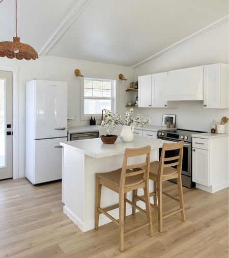 The duplex kitchen is complete! So happy with this little space 🤎

#LTKfindsunder50 #LTKfindsunder100 #LTKhome