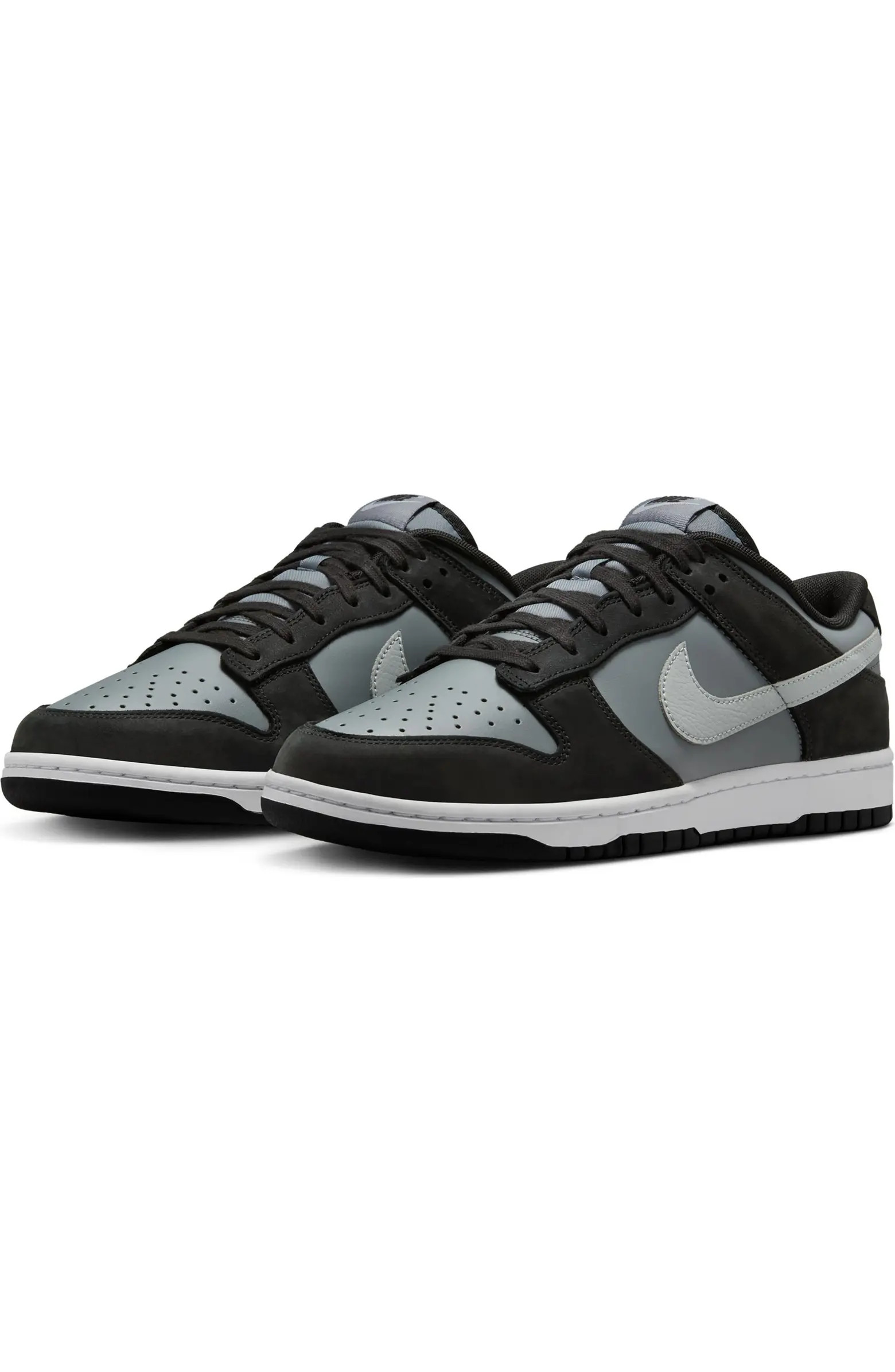 Dunk Low Retro Basketball Sneaker (Men) | Nordstrom