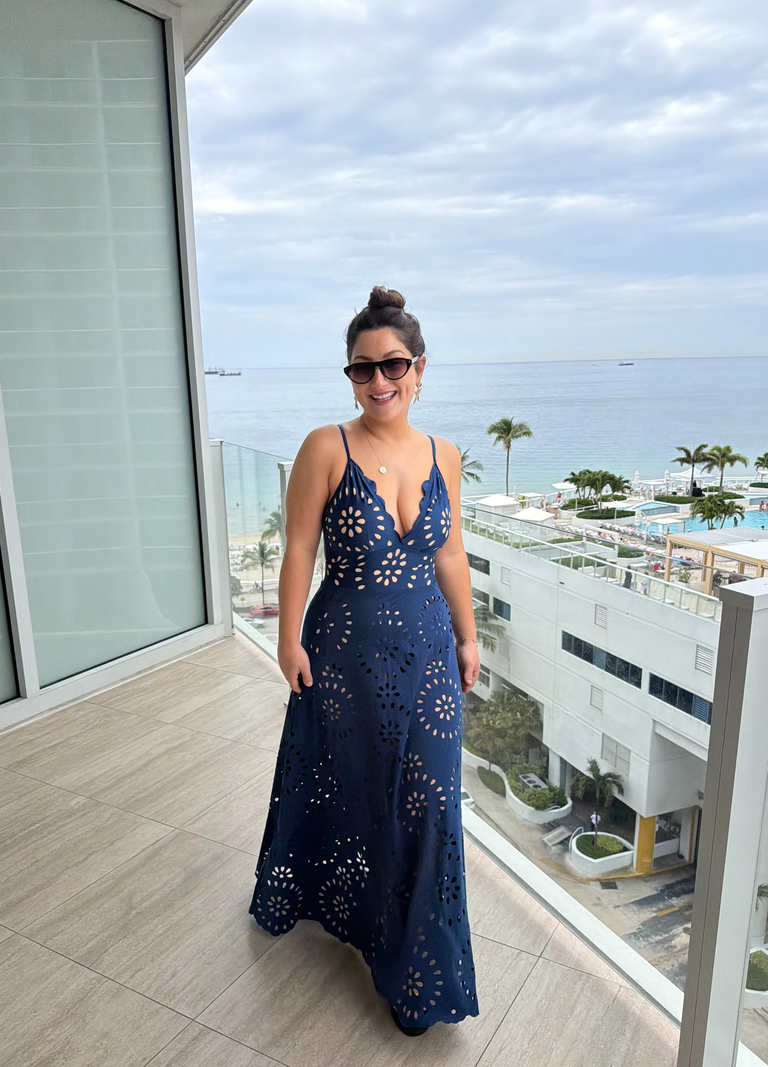 This cut out swimsuit and matching skirt is gorgeous!! The bathing suit is lined but the skirt isn't! 

I'm in a medium (5'0" 140lbs) 
petite friendly
 

 #LTKPetite #LTKSwim #LTKTravel
