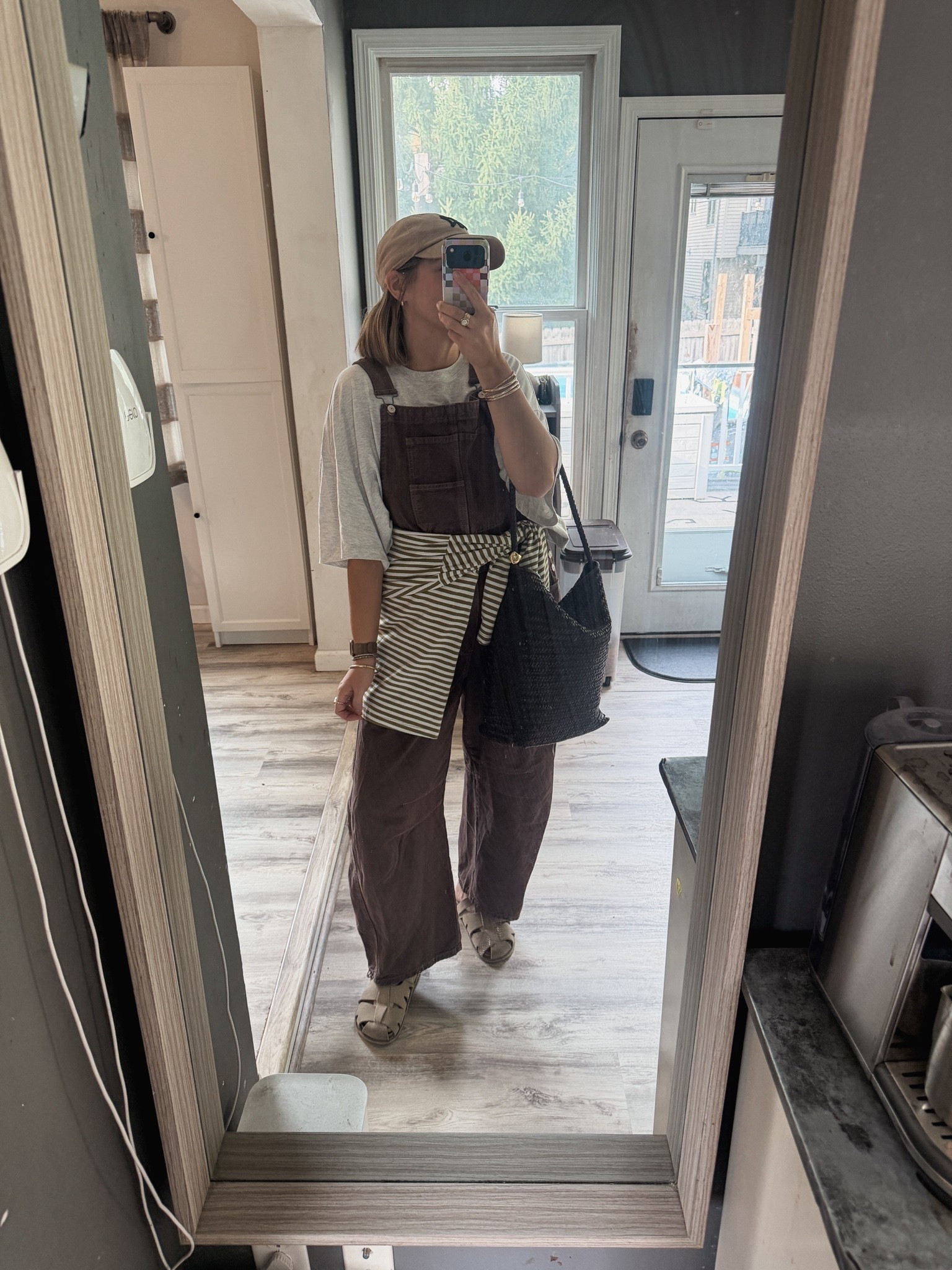 Wearing size XL in the overalls

#LTKootd #LTKMidsize #LTKgrwm