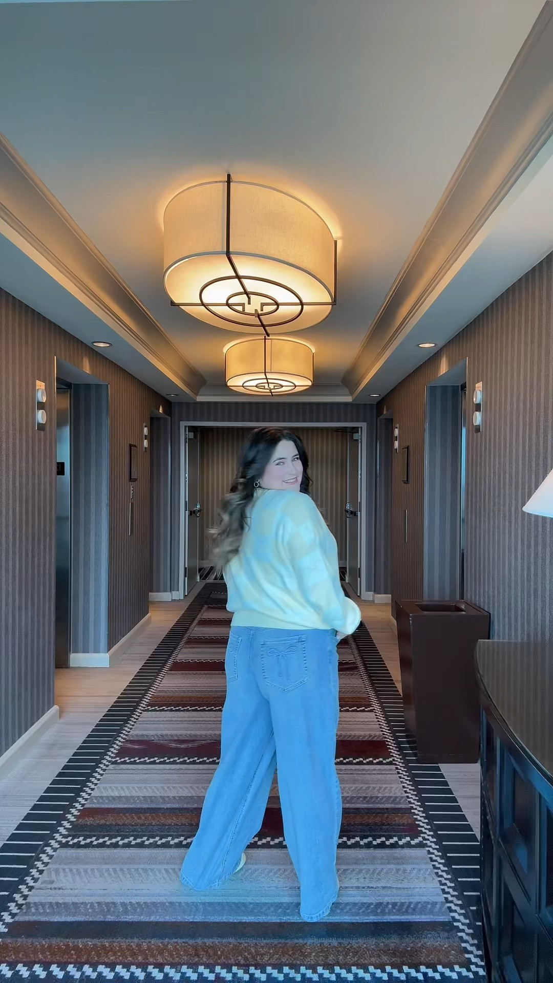 If it has a bow, I’m gonna want it  🎀 Day ✌🏻#speechtherapist #slp #ootd #girlystyle cardigan: @Marshalls 
White tee & low rise bow pocket jeans: @target 
Sneakers: @Veja 


#LTKootd #LTKmorningroutine #LTKdayinmylife