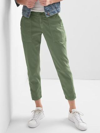 Gap Women Girlfriend Utility Chinos Size 0 Regular - Jungle green | Gap US