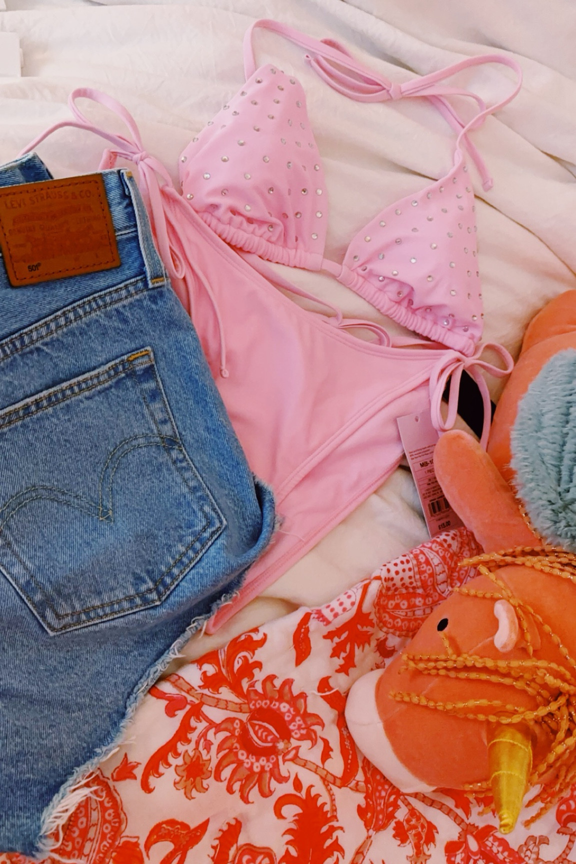 Target and Levi’s Haul💖

Shorts are a size 28, bikini top + bottoms are mediumm

#LTKSummerSales #LTKSwim #LTKU