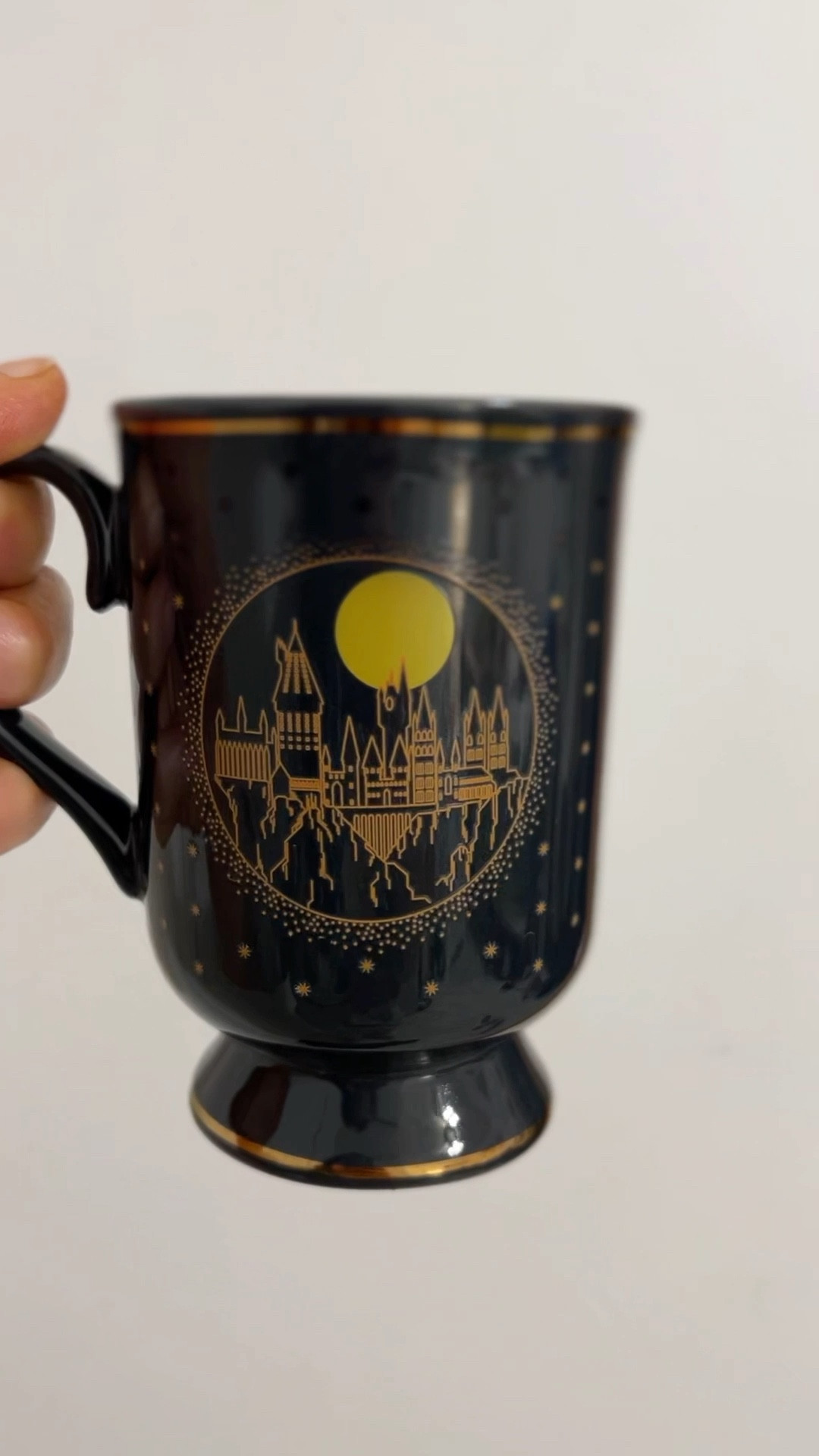 Love my new color changing Harry Potter Hogwarts mug!! Can’t wait to drink all the butterbeer lattes out of it this fall/winter 🥰 

#LTKHome #LTKFindsUnder50