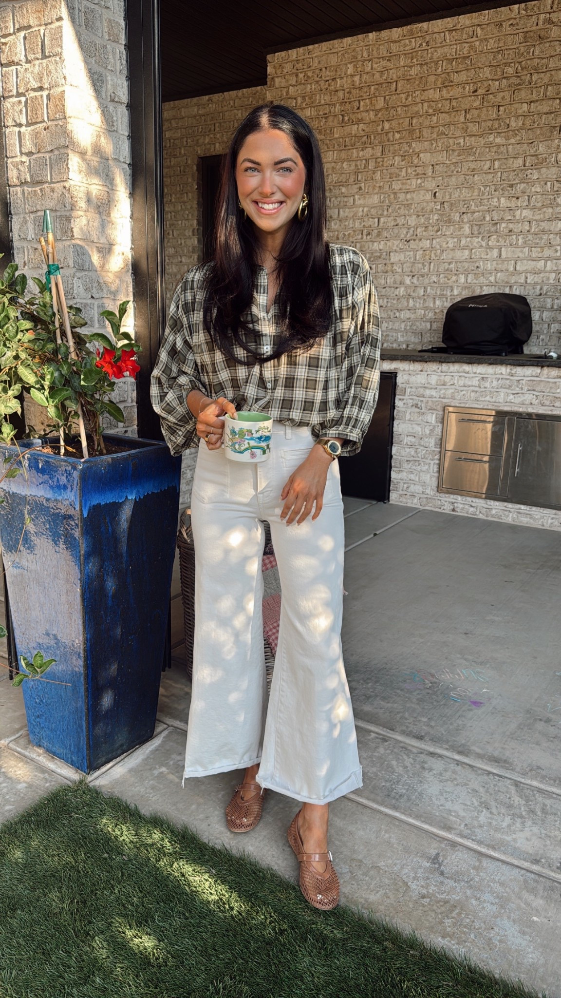 30% off finds that I’ve been wearing multiple times a week! You guys have seen these jeans a ton already! Size 25 in the white fitted jeans and 26 in a darted barrel