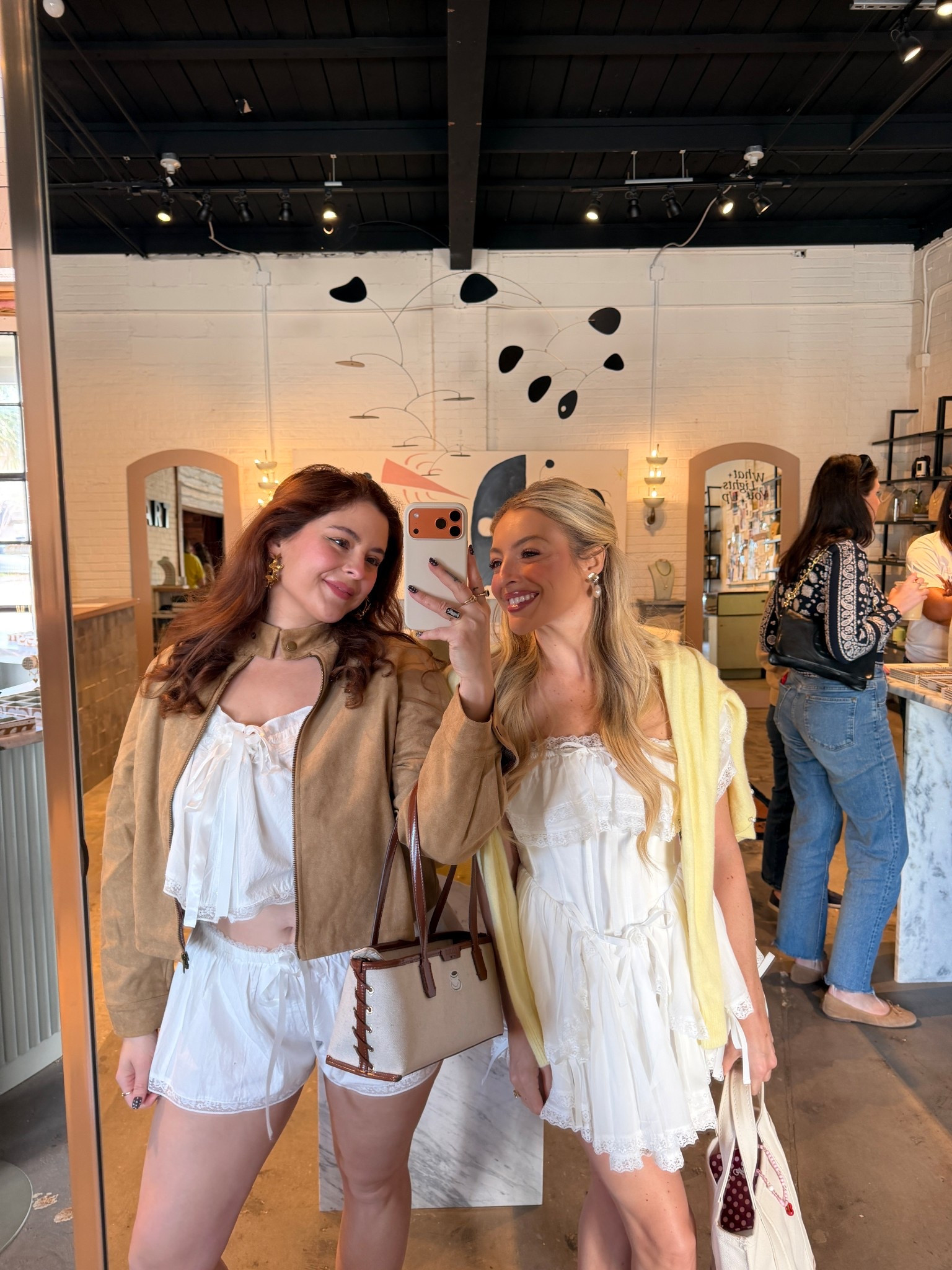 Cider faux suede jacket
Calpak bag

#LTKFestival #LTKSeasonal #LTKMidsize