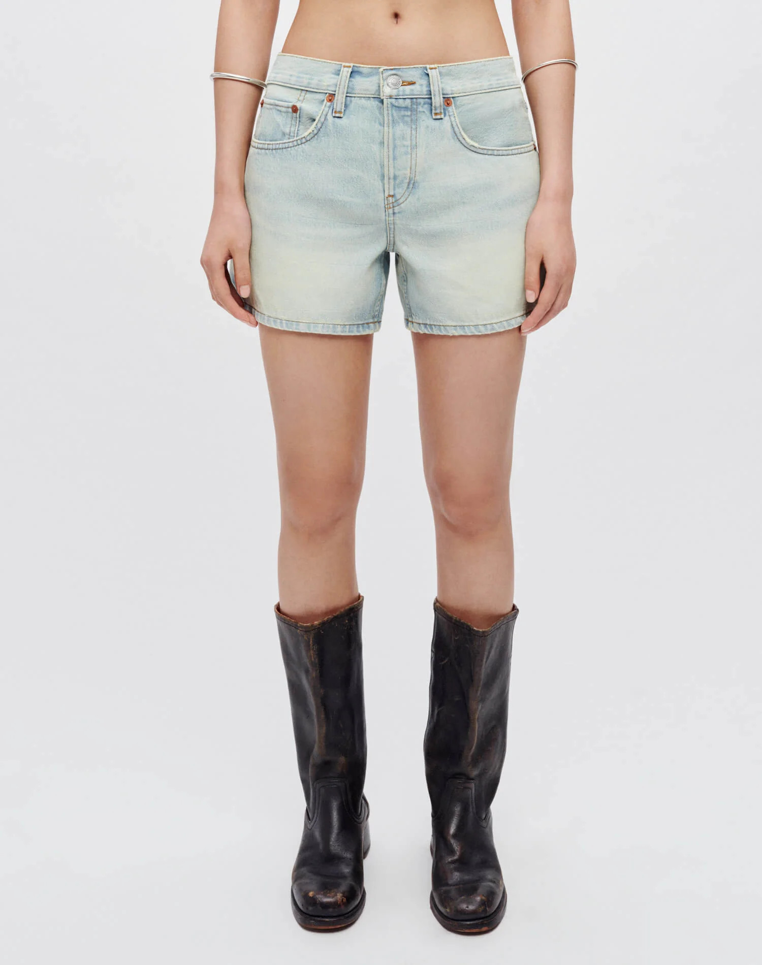 RE/DONE DENIM | Mid Rise Boy Short in Ranch Water | RE/DONE