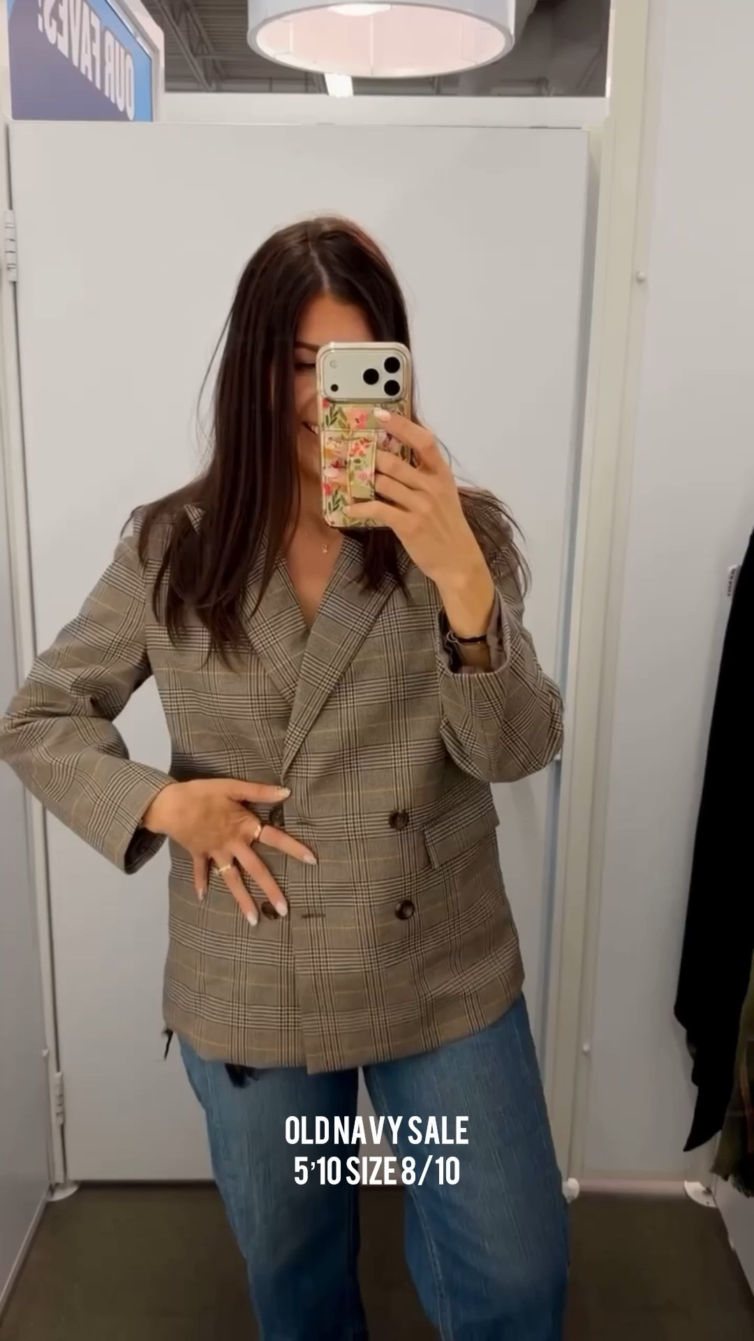 Old Navy Sale! Wearing a size medium in the blazer- need a small tall, and an 8 in the barrel jeans 

Midsize fashion, midsize fall style, fall fashion, old navy sale, old navy fall, midsize fall style, midsize style