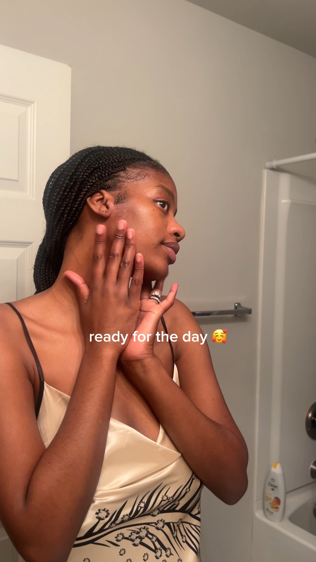 Morning sunshine’s! GRWM for another day! Here are some of my skincare and dental favorites #morningroutine 