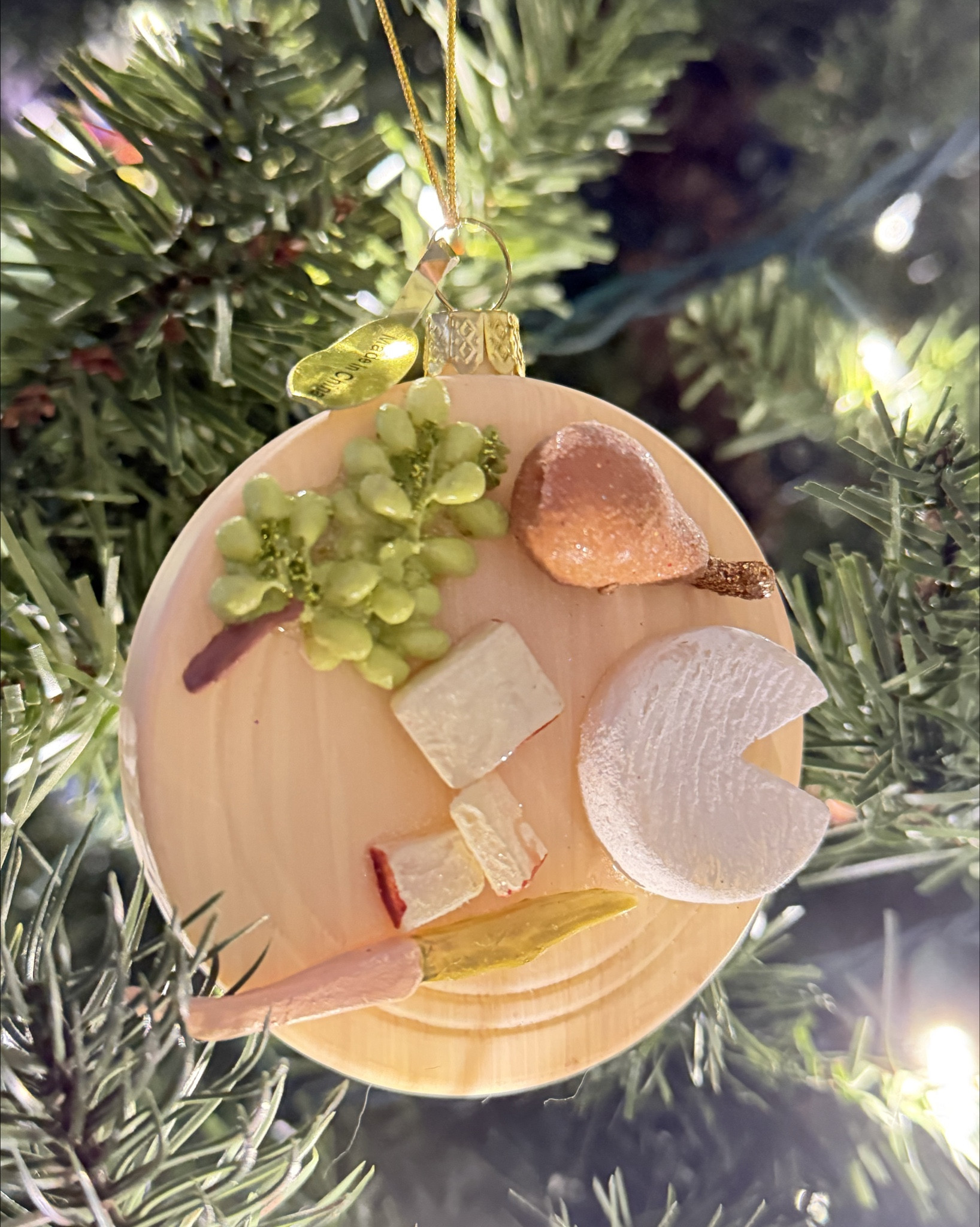 The details on this ornament is amazing and it can be used for more!!😍 This will be a good hostess gift with a bottle of wine, housewarming gift with cutting boards & knives! 
🚨 Lots I’ll link on sale 50% Off-80% Off! 







Gift toppers, gift idea, food lover, entertaining, party, gifts for her


#LTKfoodie #LTKSaleAlert #LTKGiftGuide