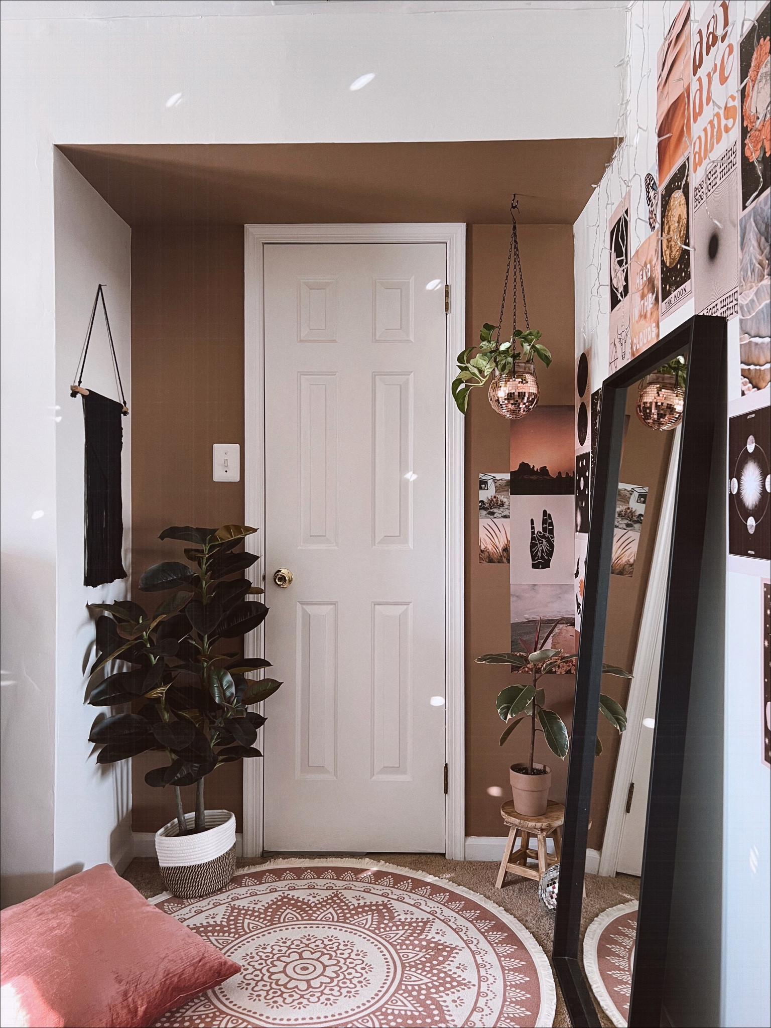 This cozy little corner was in need of a refresh! Just another reason to never leave my bedroom. #AmazonHome #FounditonAmazon

#LTKFind #LTKhome