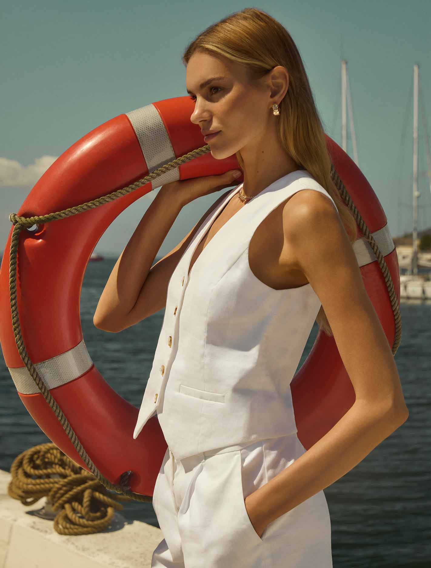 Alice Waistcoat | Forever New (UK & IE)