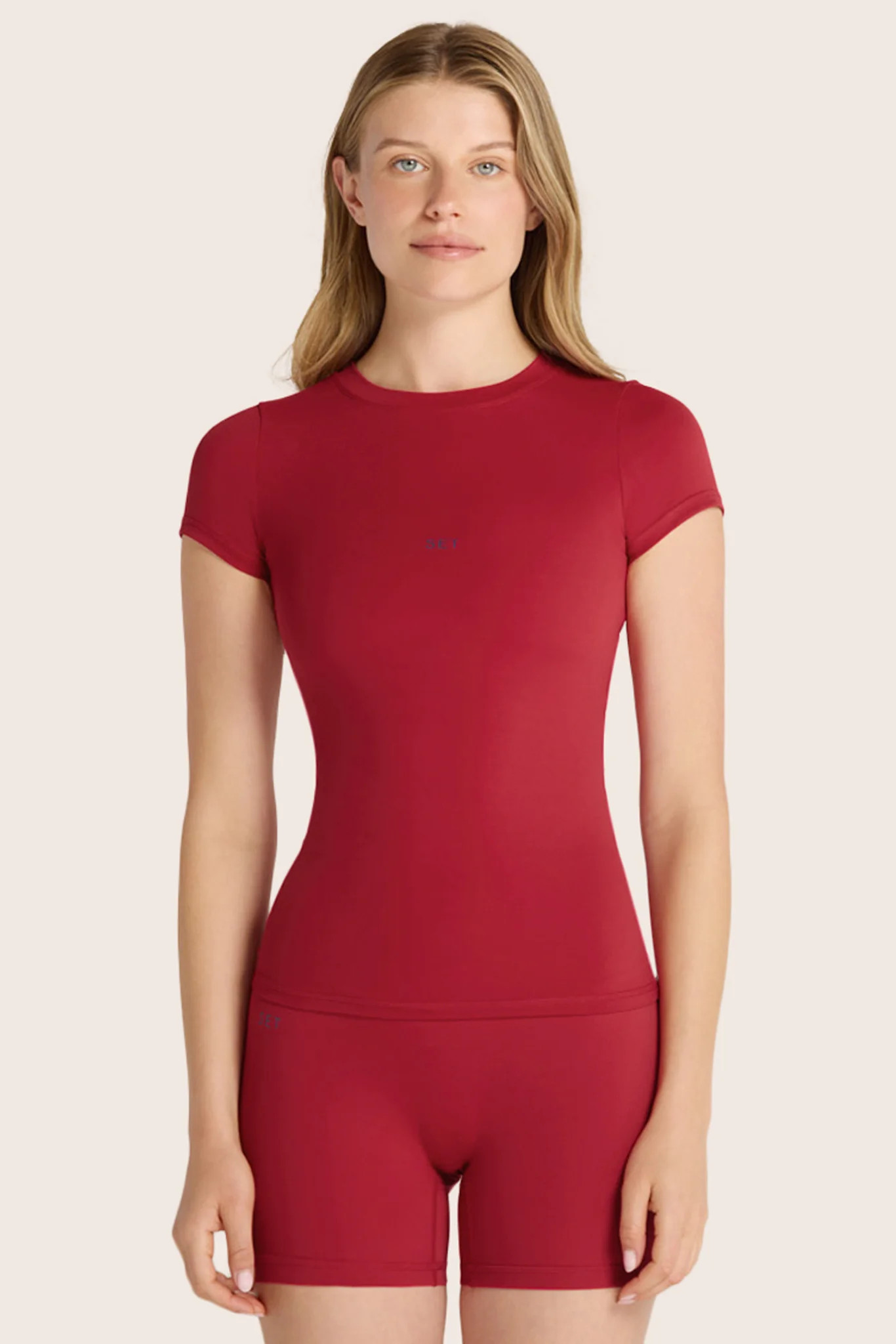 AIRLUXE™ BREATHE TEE - LADYBUG | SET Active