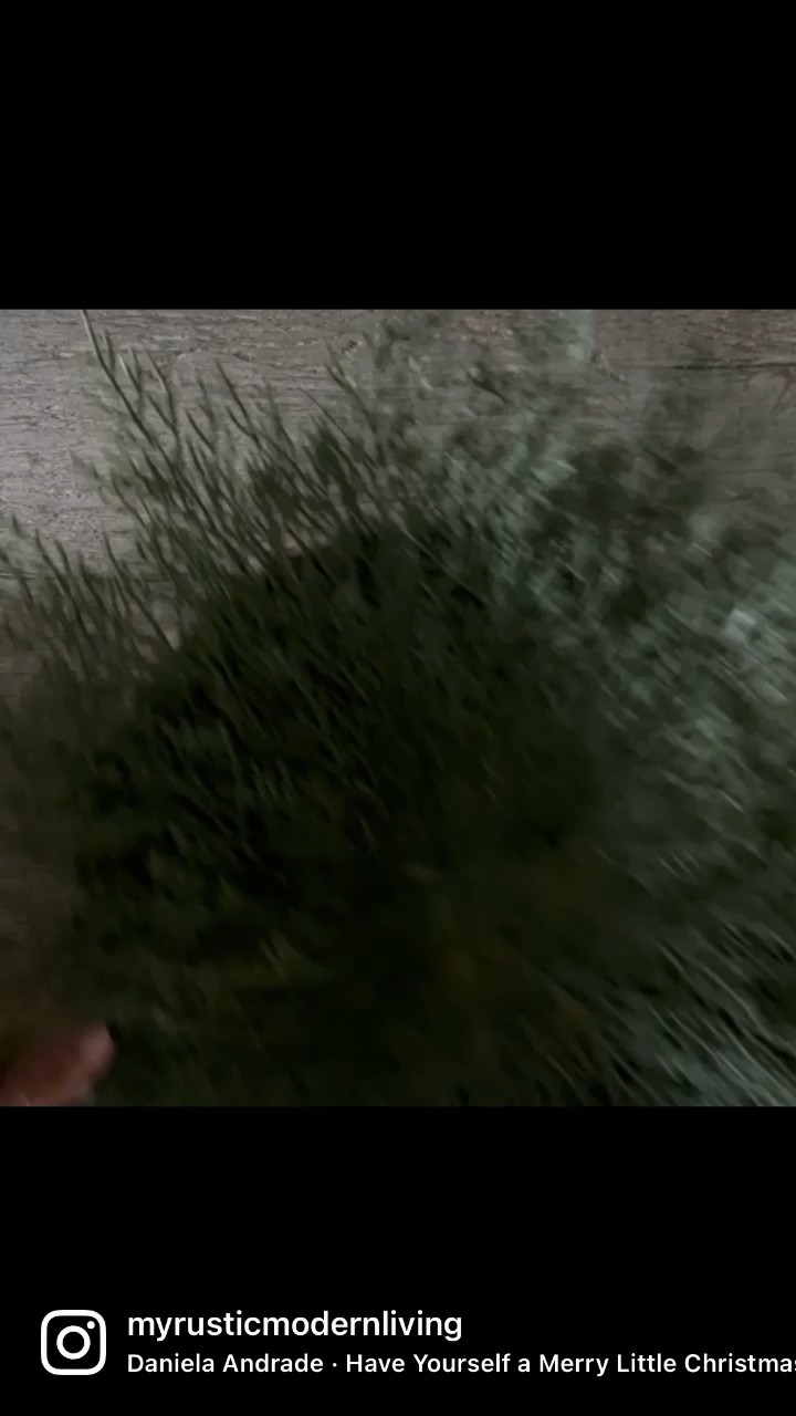 Our 2022 holiday tablescape 

#LTKhome #LTKHoliday #LTKSeasonal