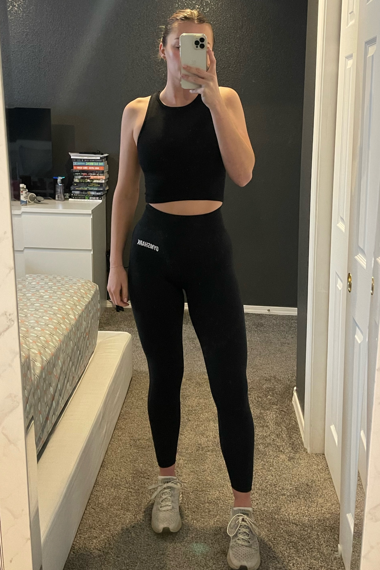 all black everything (except the shoes I guess) 

#gymoutfit #workoutoutfit #gymshark #athleisureoutfit #casualoutfit
