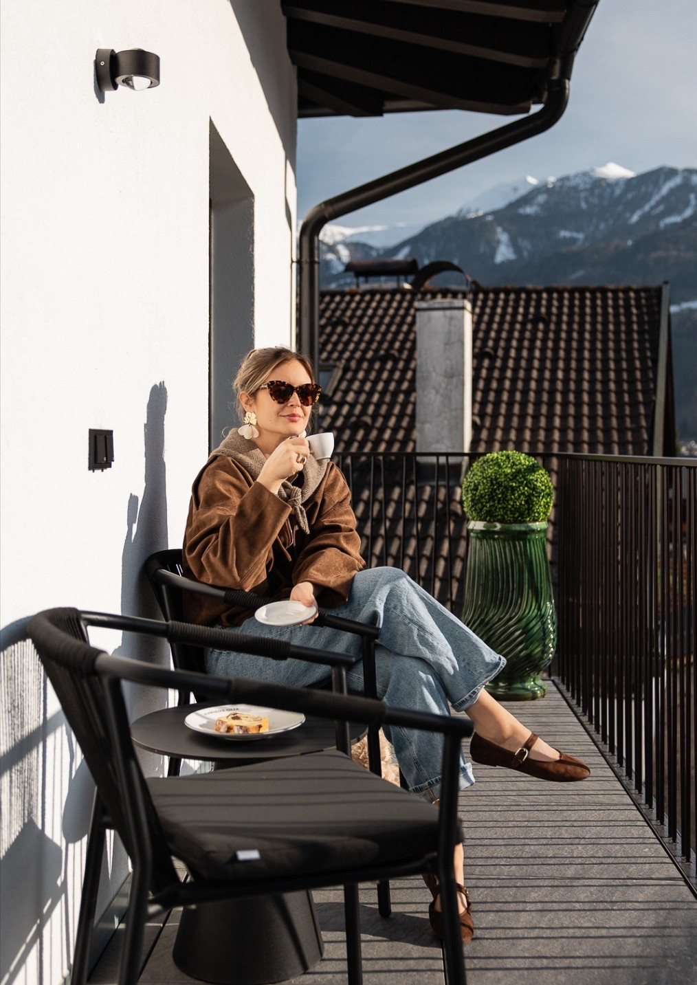 Frühlingslook mit Oversize Lederjacke, Jeans und Ballerinas 

#LTKspring #LTKmidsize #LTKeurope