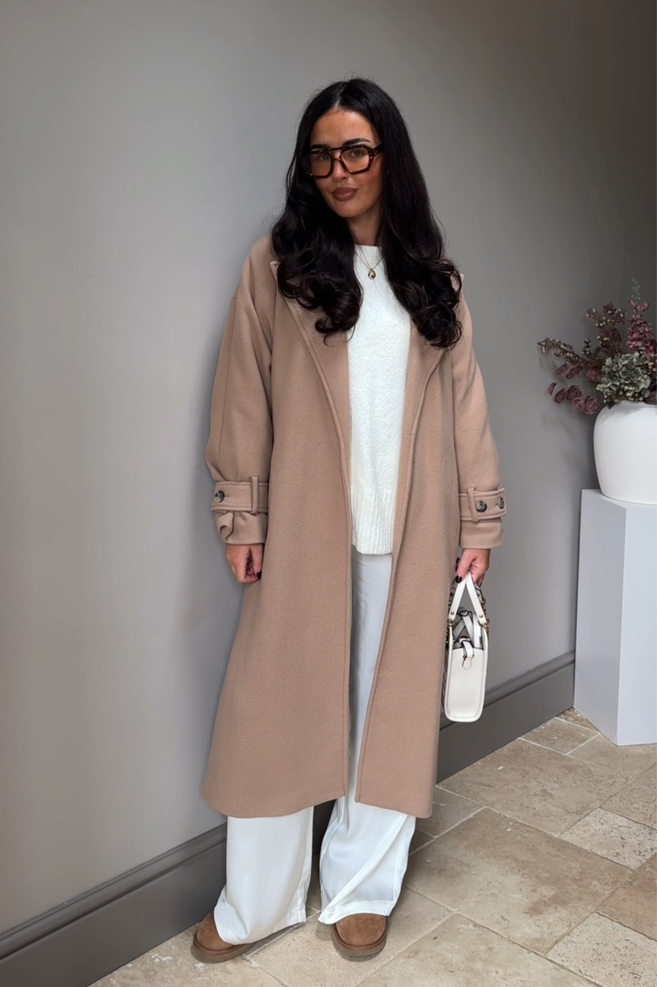 5 days of autumn outfits: day 1 ☁️🍂

Jumper - size S (already oversized so stick to your normal size)
Trousers - size 8 (true to size)
Coat - my exact coat is Zara last year so I’ve linked alternatives below!

Autumn outfits, autumn style, fall fashion, winter coat, beige coat, satin trousers, Ugg boots, Ugg ultra mini, Ugg, H&M, Pretty Lavish, ASOS, neutral outfits 

#LTKstyletip #LTKuk #LTKautumn