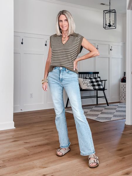 ⭐️ Amazon vneck knit sweater tops come in other colors
Wearing a small 
Loft Flare jeans 50% off plus free shipping with code CYBER 




#LTKstyletip #LTKfindsunder50 #LTKsalealert