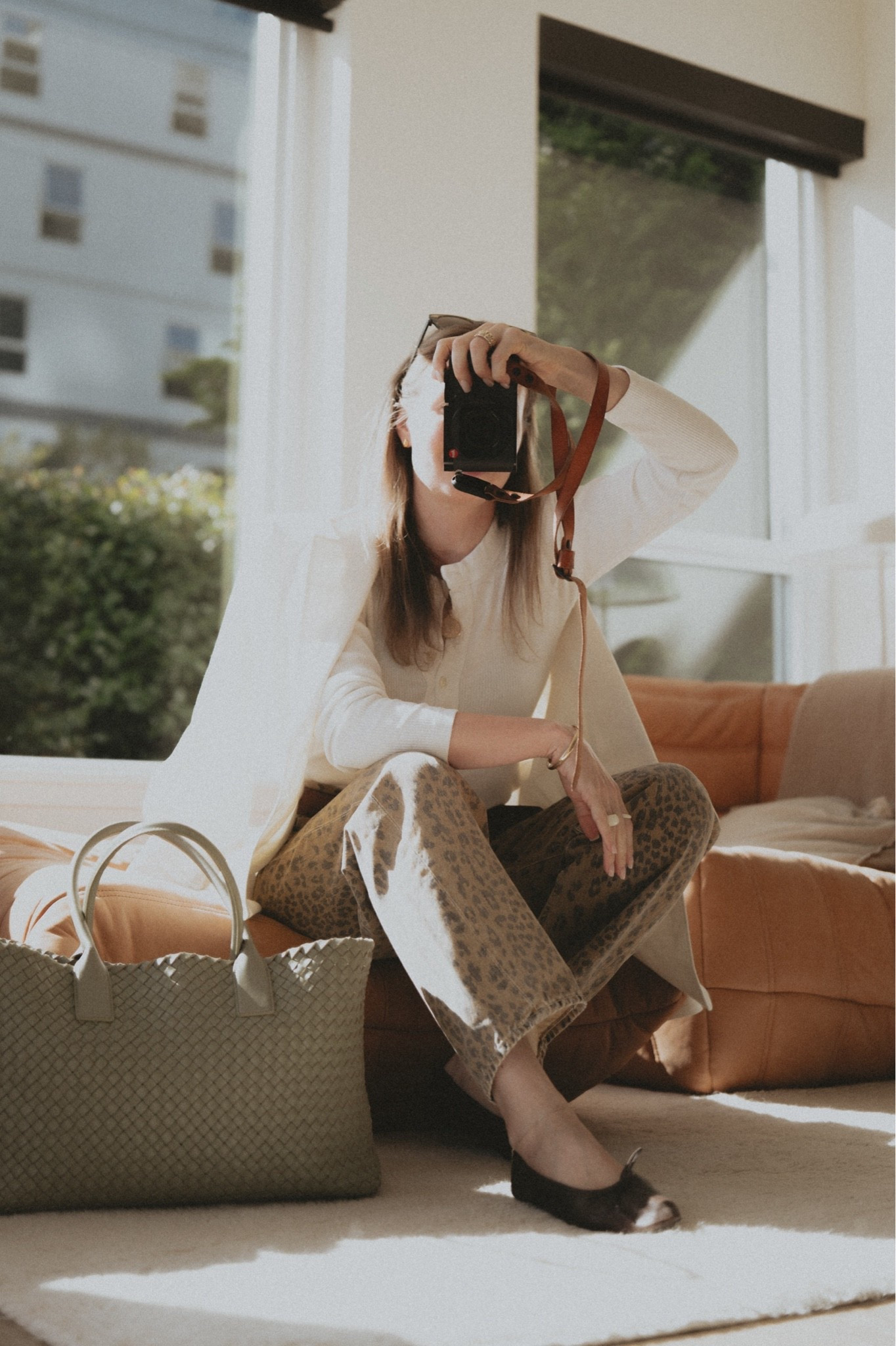 Because all of you loved this look here’s another angle. 

Cheetah print jeans + Henley shirt + linen blazer + intrecciato bag
Tote: Bottega Veneta 
Top & jeans: Citizens of Humanity 
Blazer: Buck Mason

#LTKmomlife #LTKWorkwear #LTKootd