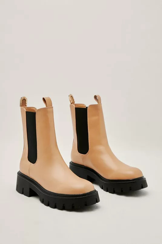 Contrast Metal Heel Pull Tab Chelsea Boots | Nasty Gal (US)