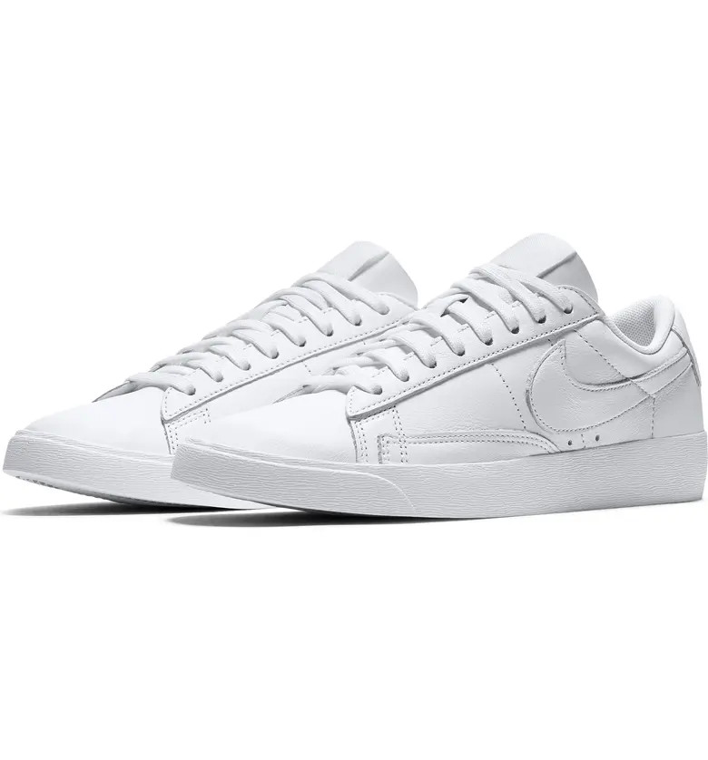 Blazer Low SE Sneaker | Nordstrom
