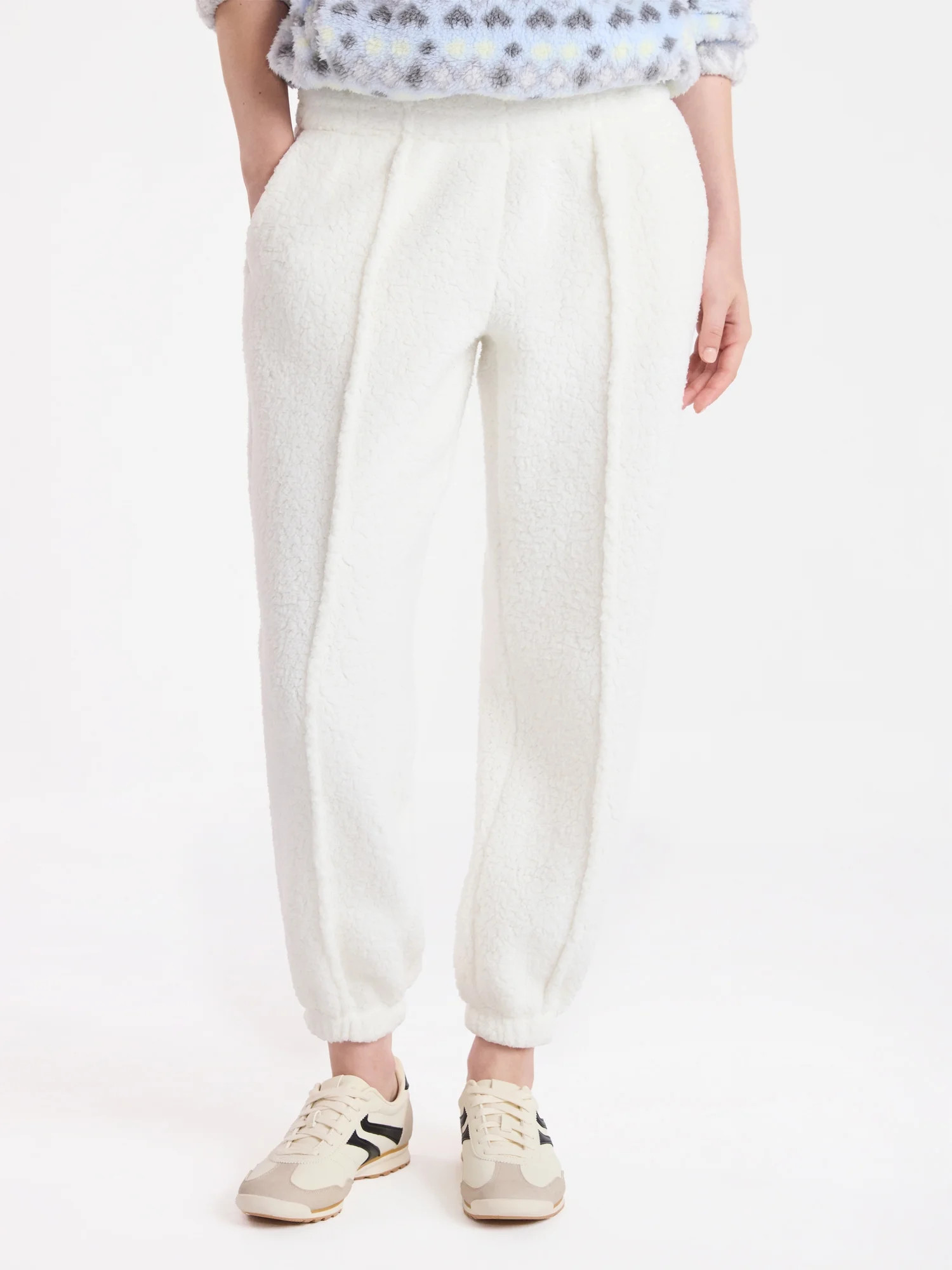 No Boundaries Plush Jogger, Women's | Walmart (US)