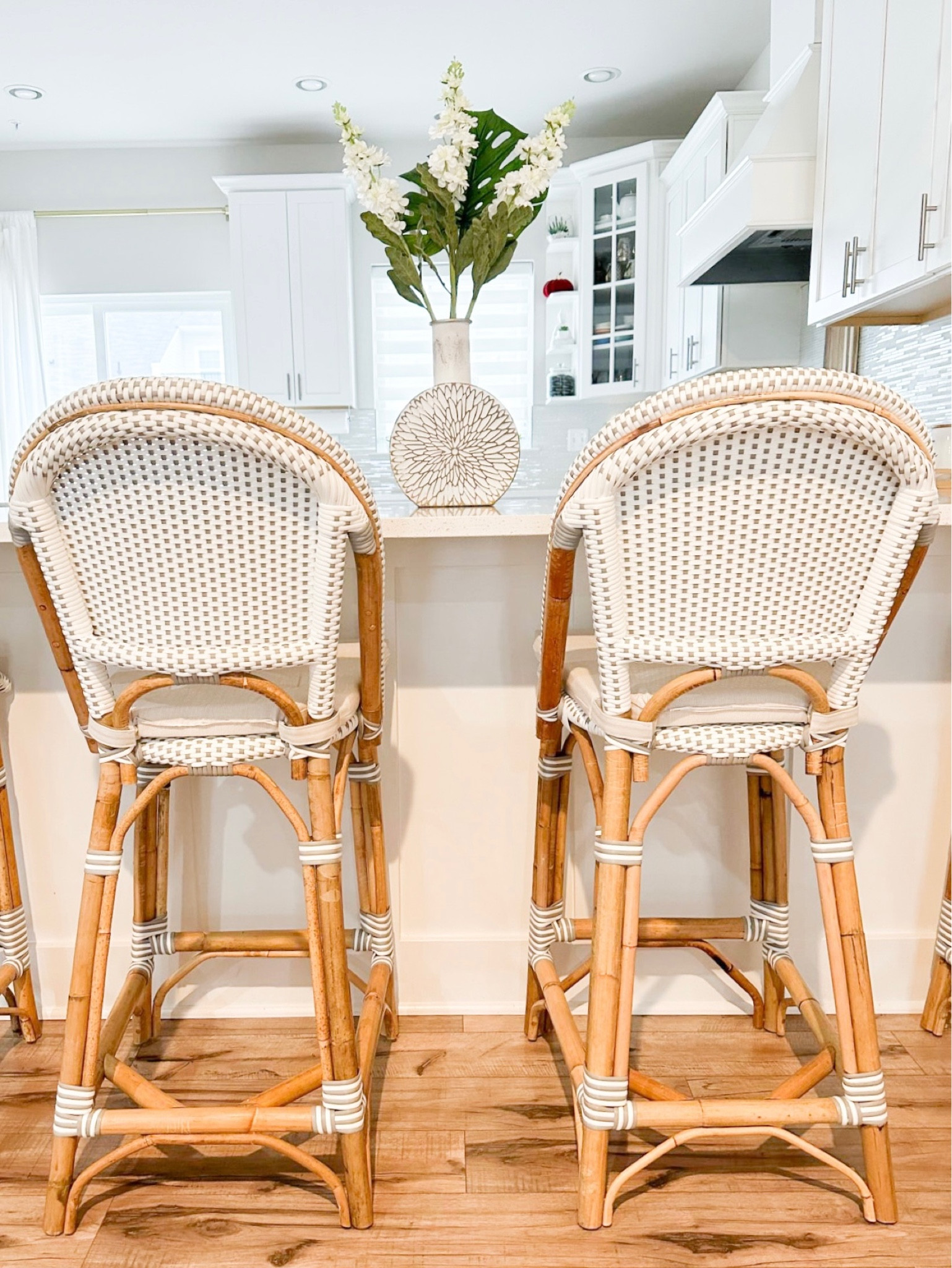 Kitchen Countertop Stools 
#kitchendecor #kitchenstools #homedecor #barstools #counterstools 

#LTKfamily #LTKFind #LTKhome