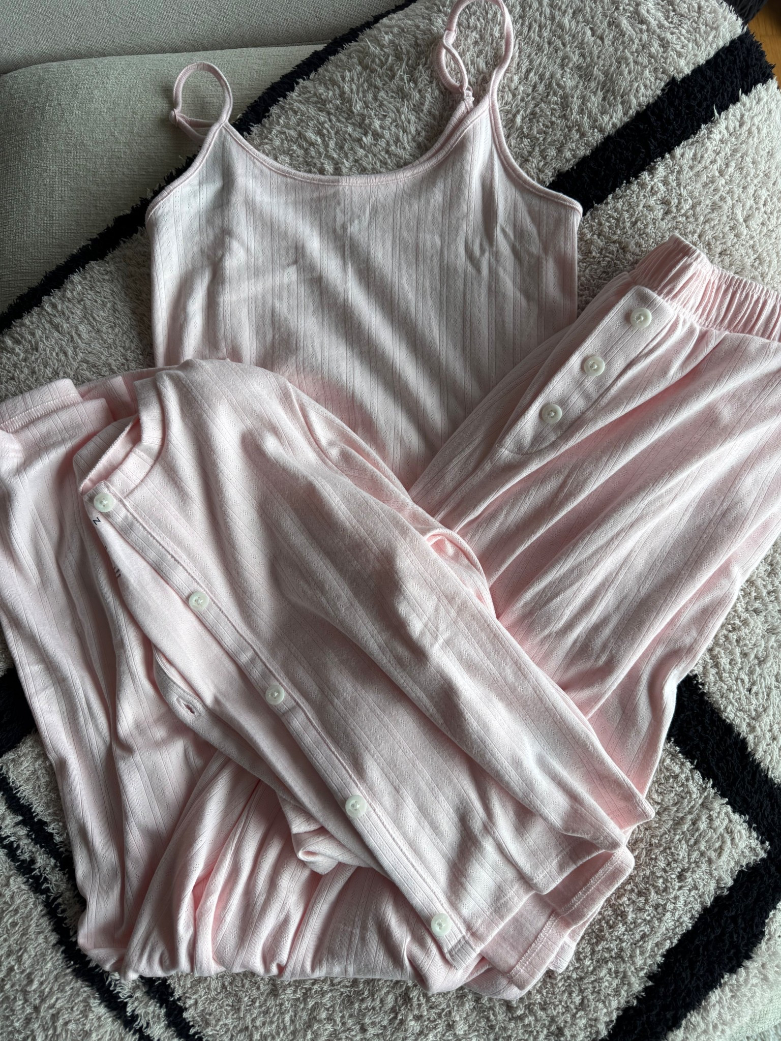 The comfiest set 

#LTKFindsUnder50 #LTKU #LTKSaleAlert