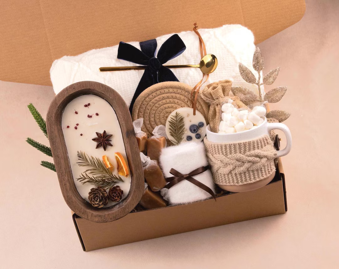Cozy Christmas Gift Box: Winter Hygge Holiday Care Package - Etsy | Etsy (US)