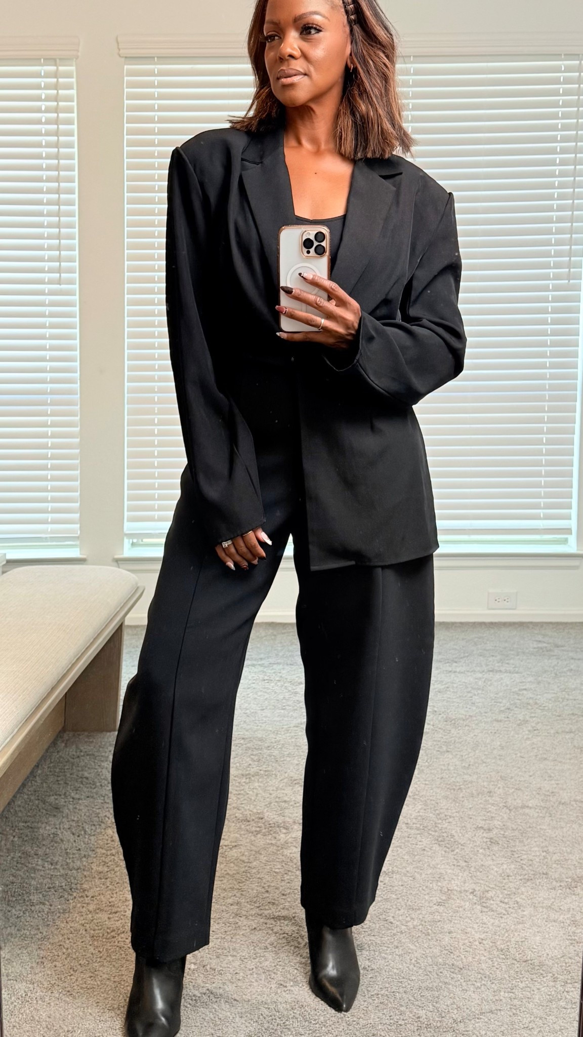 All black everything will always get the point across!

#LTKMidsize #LTKootd #LTKOver40